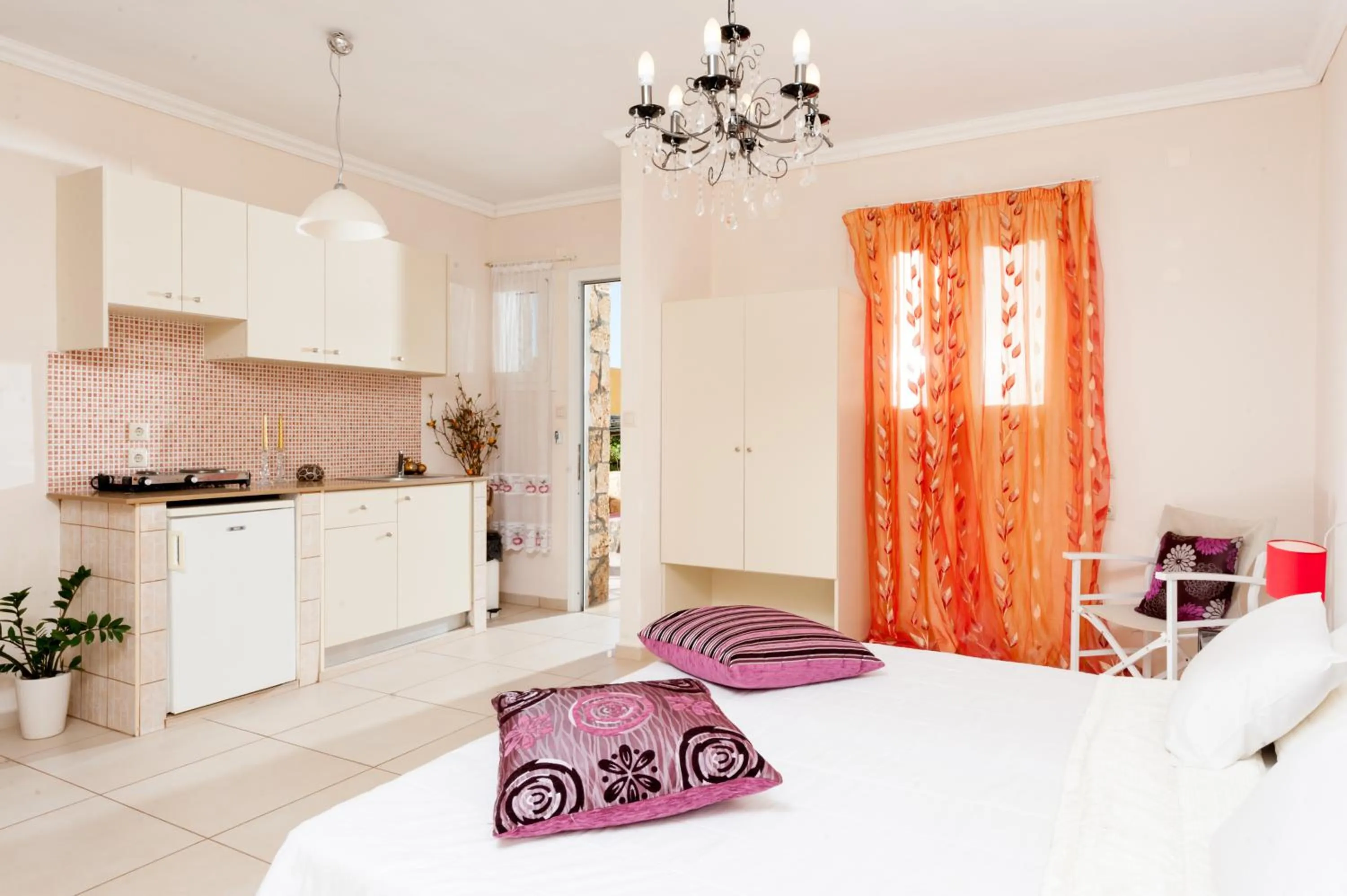 Bedroom, Bed in Laplaya Beach