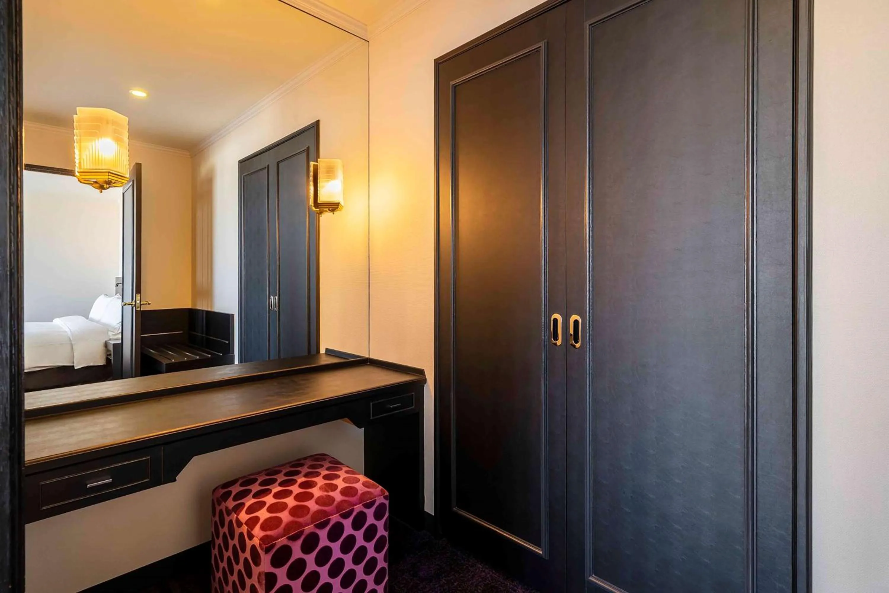 Living room in Hilton Fukuoka Sea Hawk