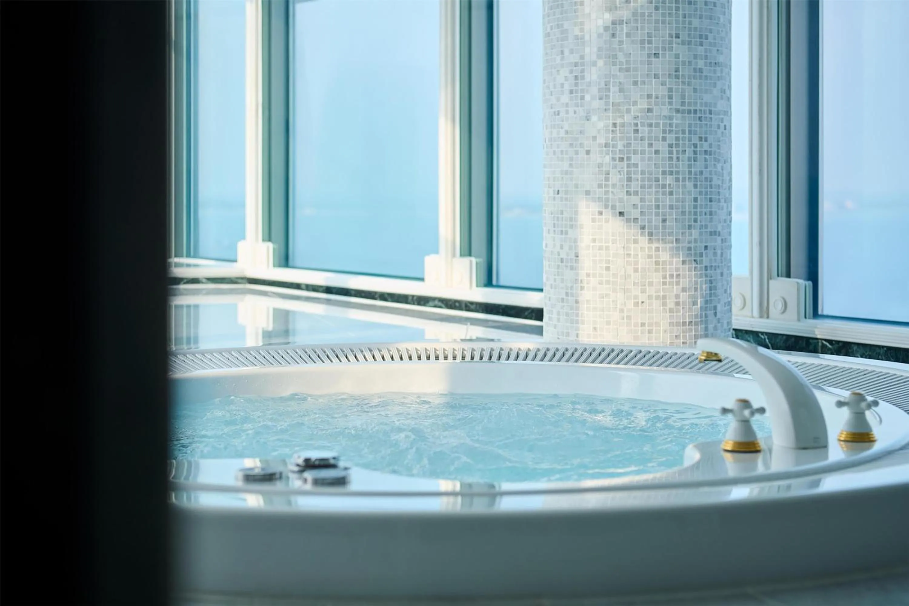 Bathroom in Hilton Fukuoka Sea Hawk