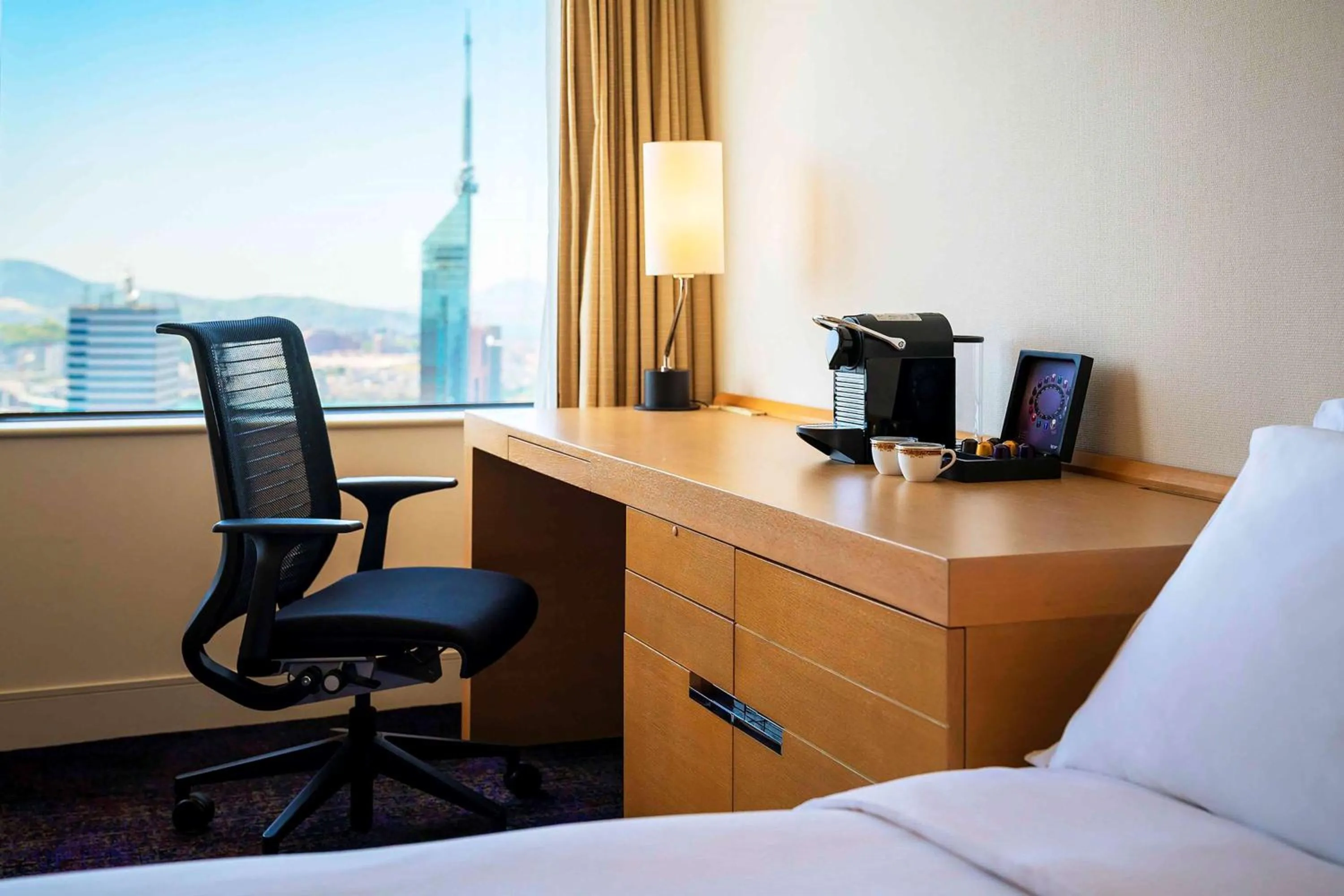 Bedroom in Hilton Fukuoka Sea Hawk