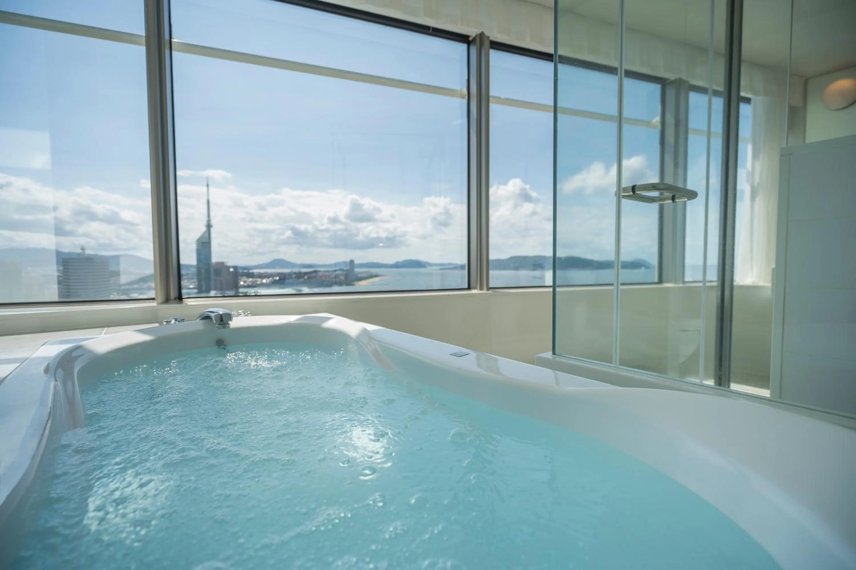 Bathroom in Hilton Fukuoka Sea Hawk