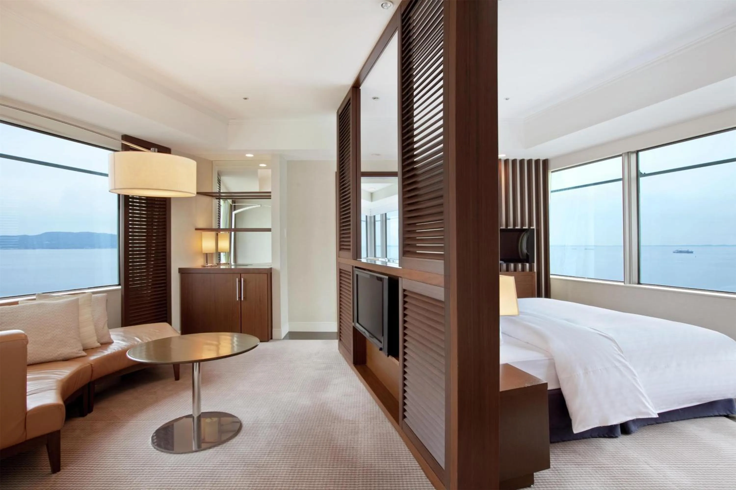 Bed in Hilton Fukuoka Sea Hawk