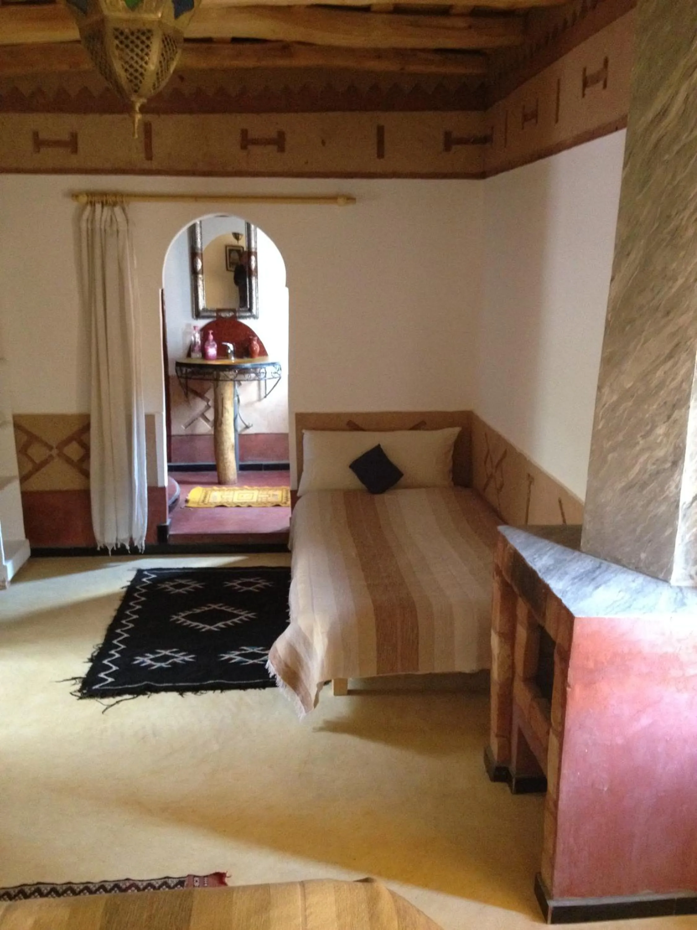 Bed in Riad Des Vieilles Charrues