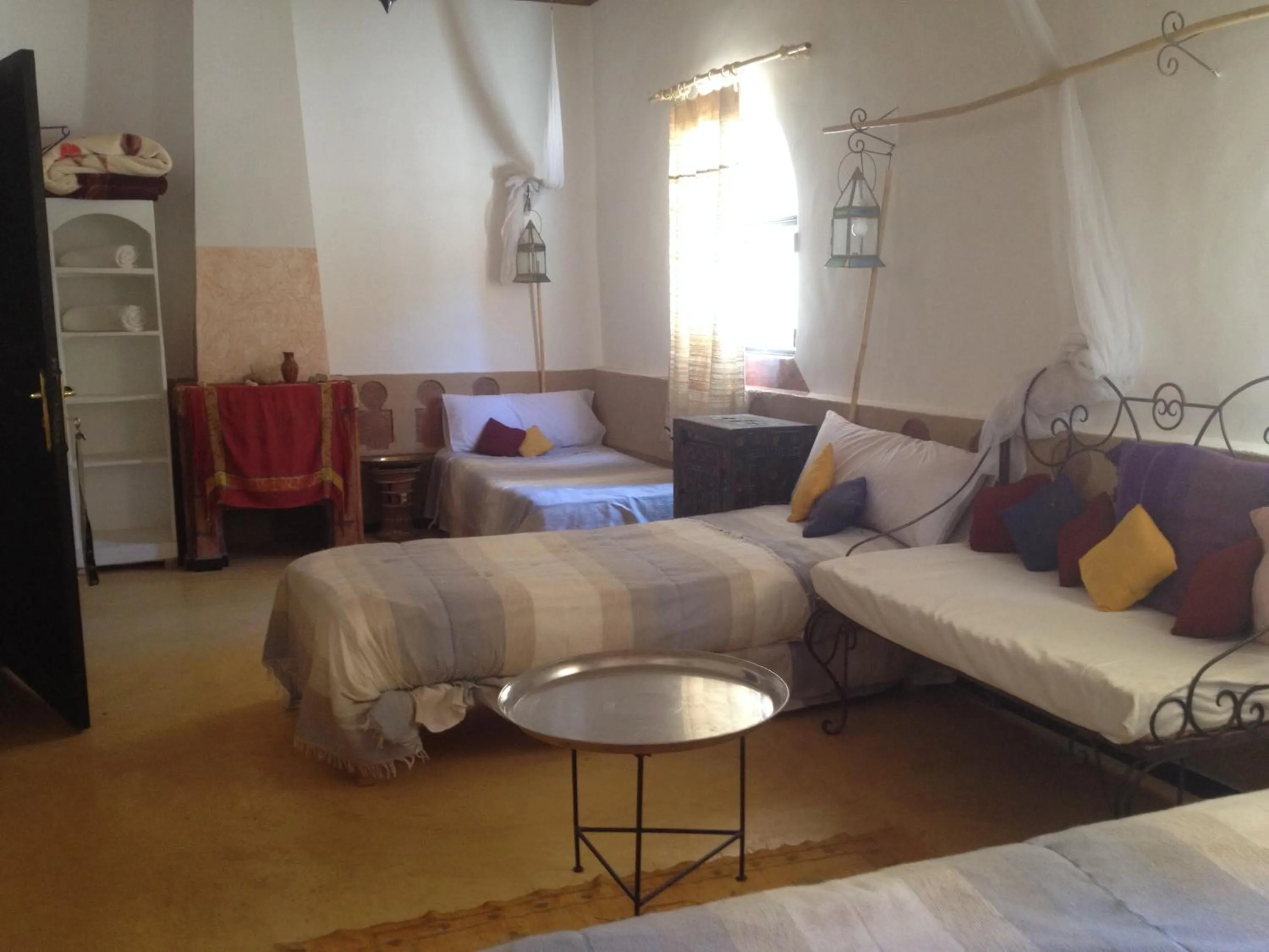 Restaurant/places to eat, Bed in Riad Des Vieilles Charrues
