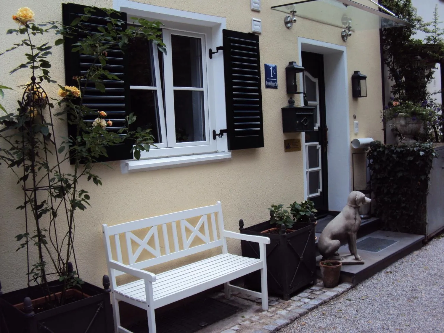 Facade/entrance in Pension Prinz