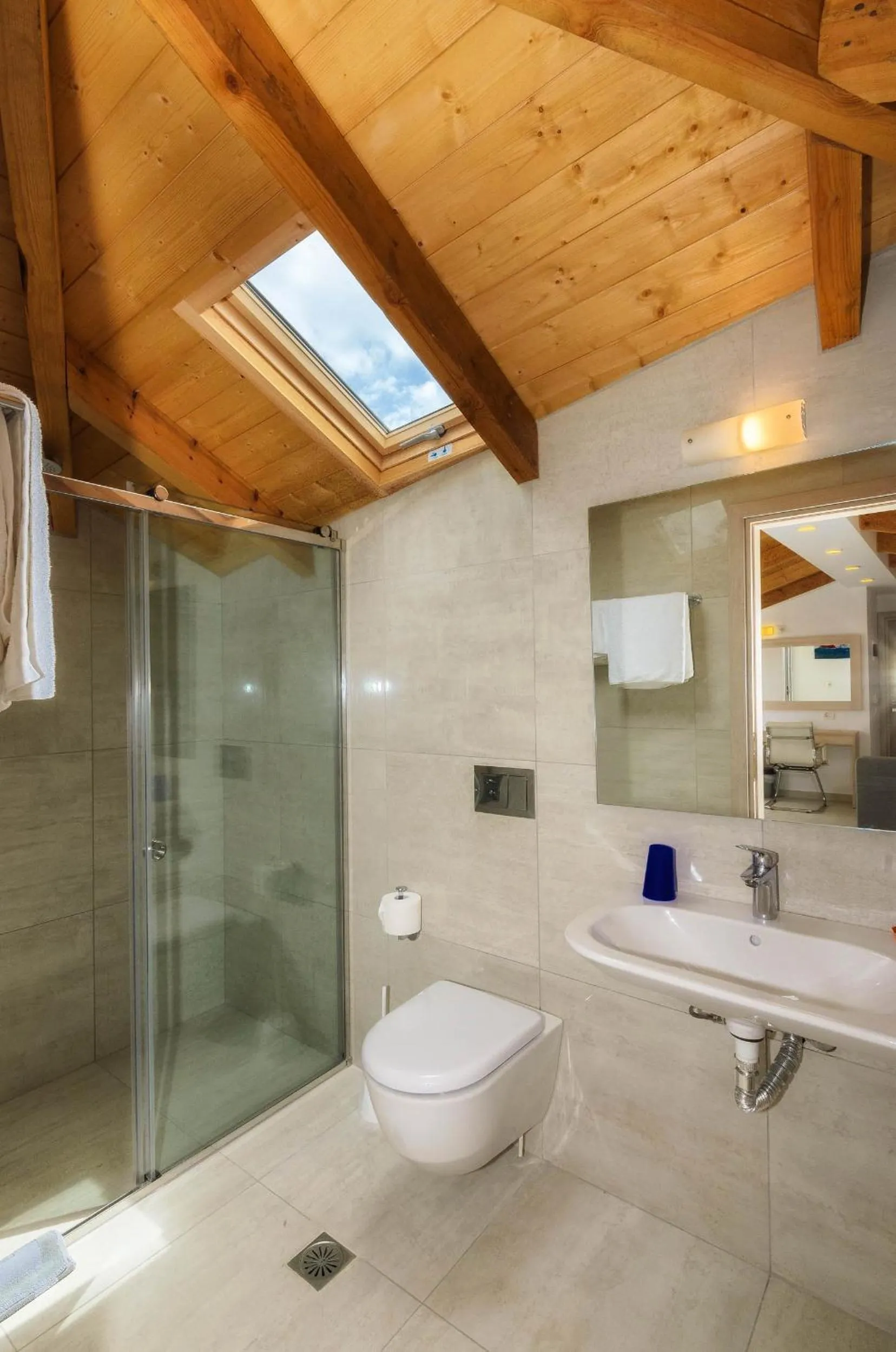 Bathroom in Iakinthos, Tsilivi Beach