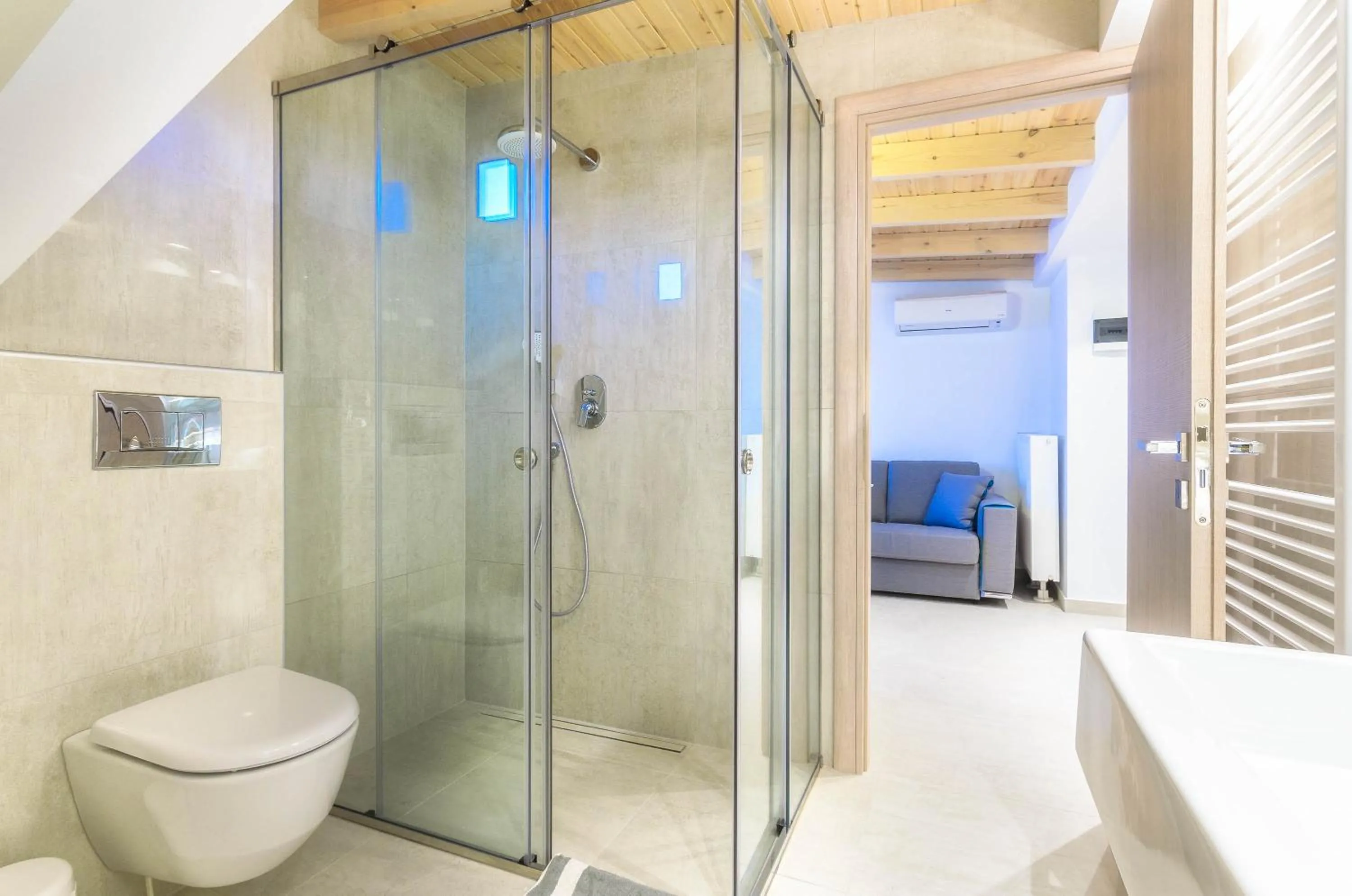 Bathroom in Iakinthos, Tsilivi Beach