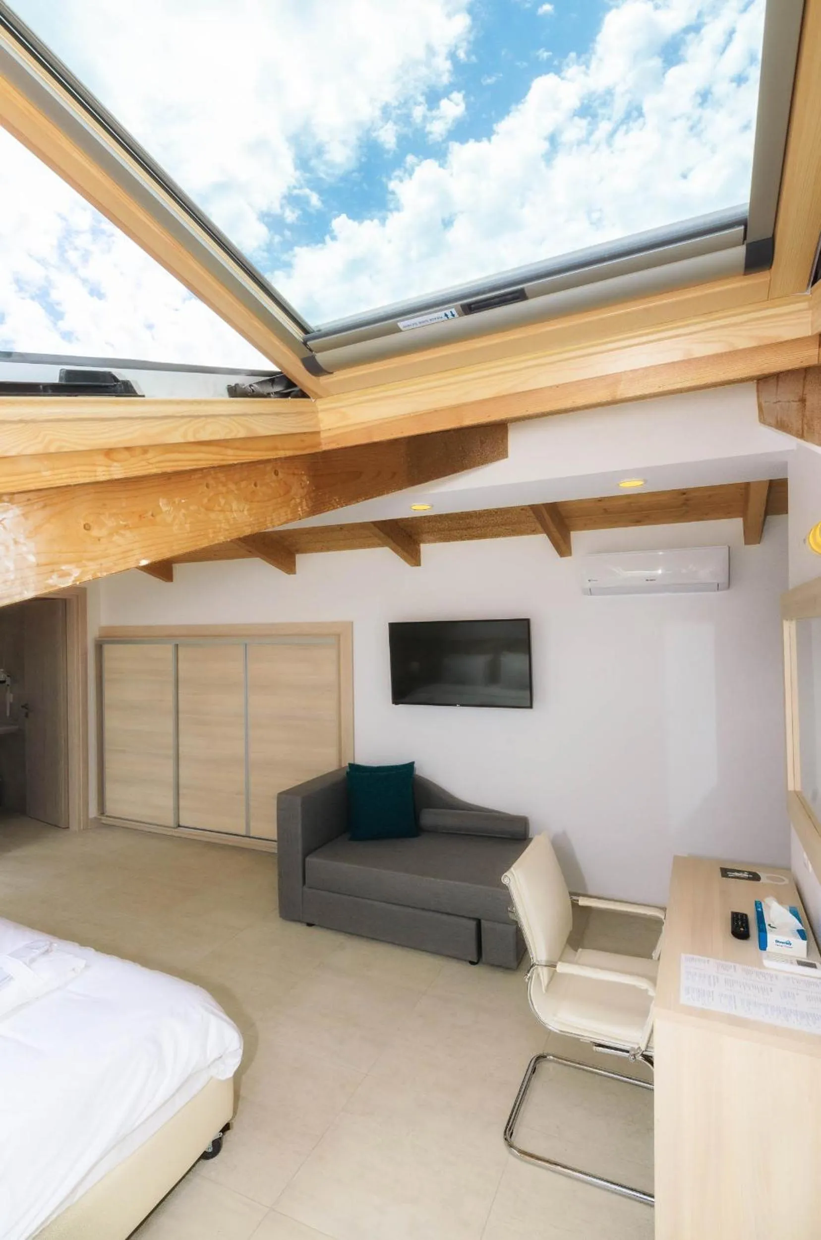 Bedroom, Bed in Iakinthos, Tsilivi Beach