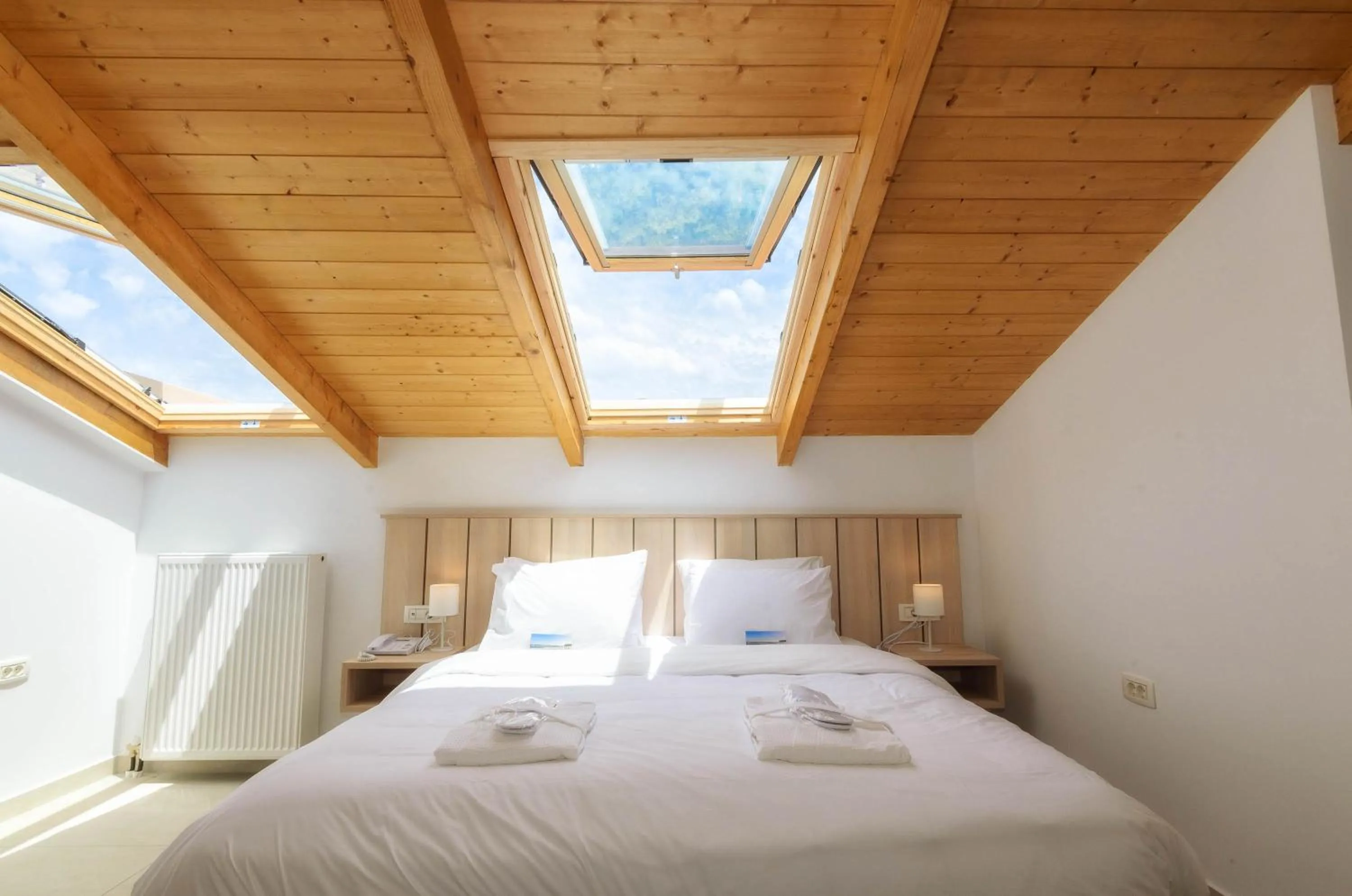 Bed in Iakinthos, Tsilivi Beach