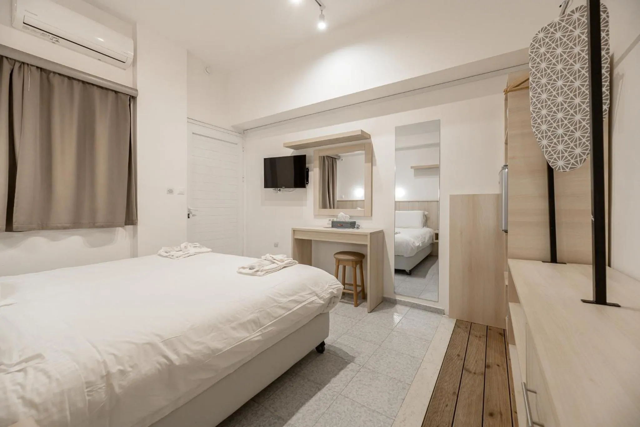 Photo of the whole room, Bed in Iakinthos, Tsilivi Beach