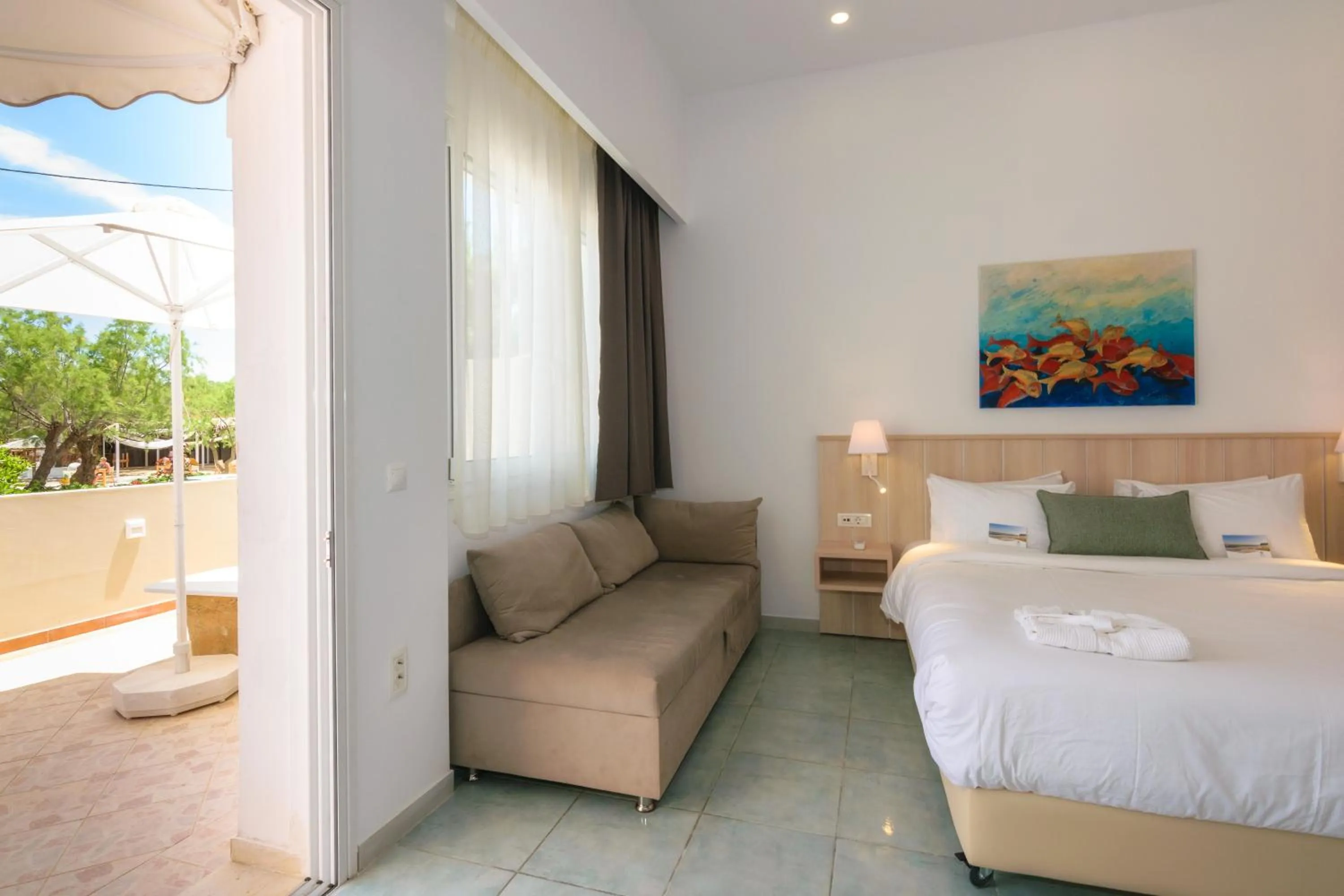 Photo of the whole room, Bed in Iakinthos, Tsilivi Beach