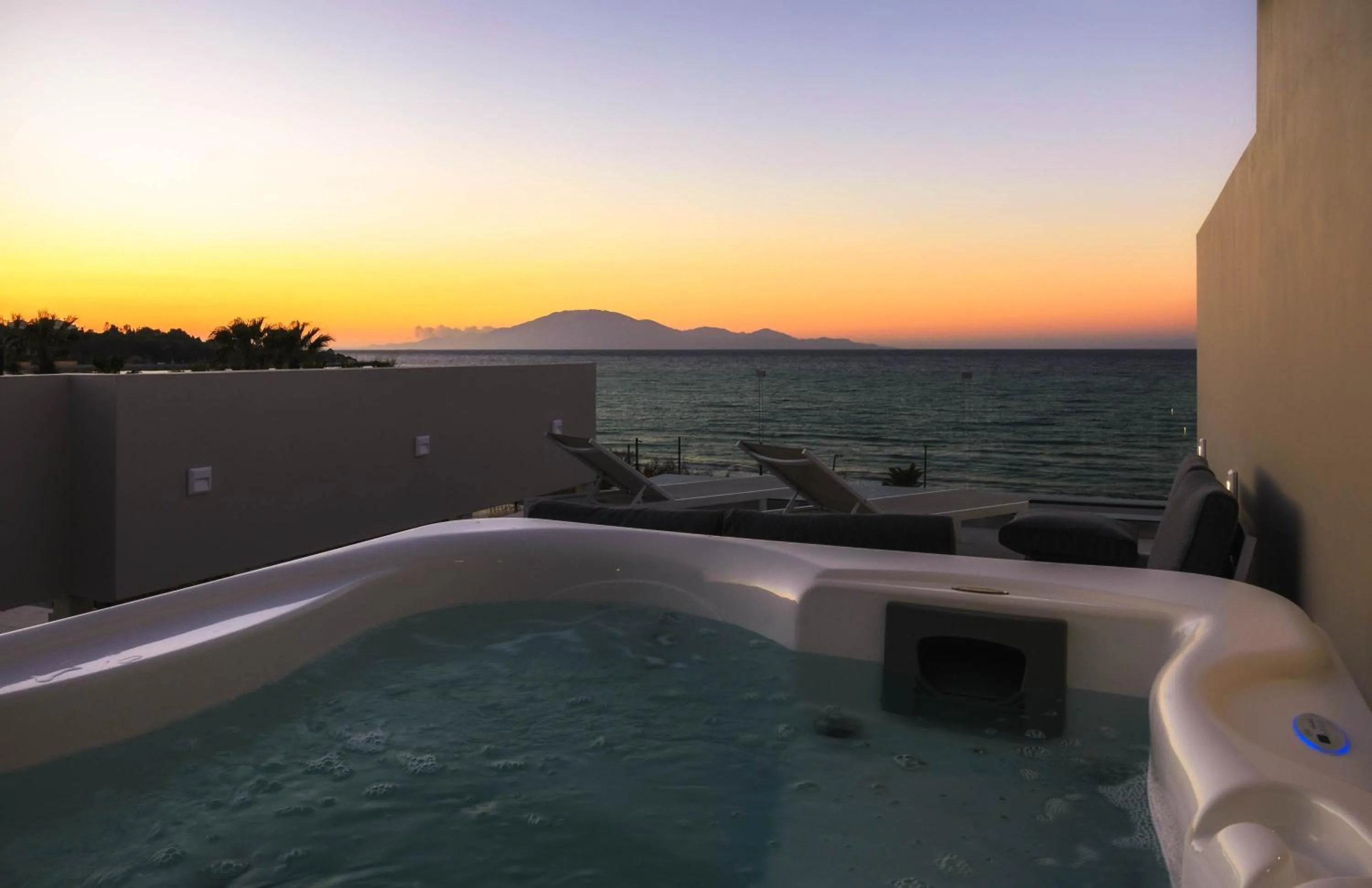 Sunset in Iakinthos, Tsilivi Beach