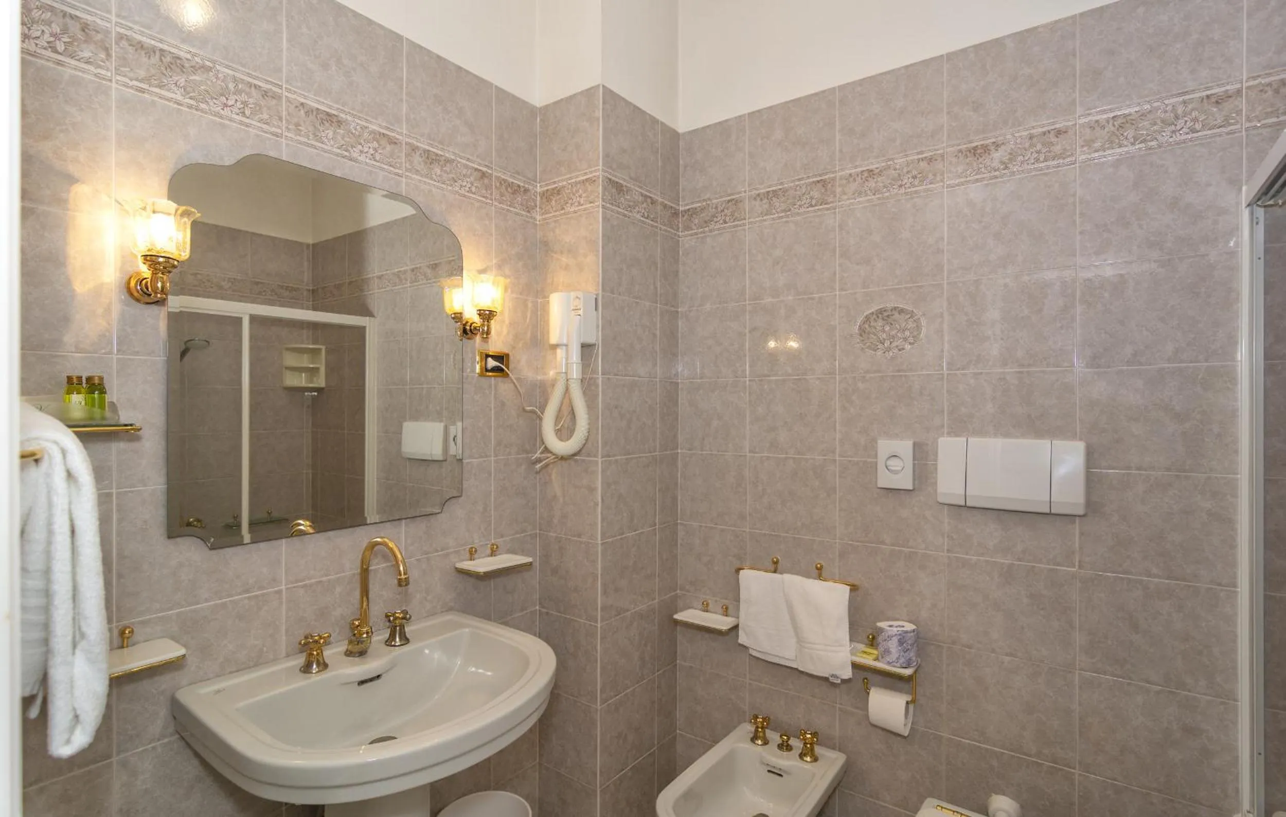 Bathroom in Hotel Villa Edera