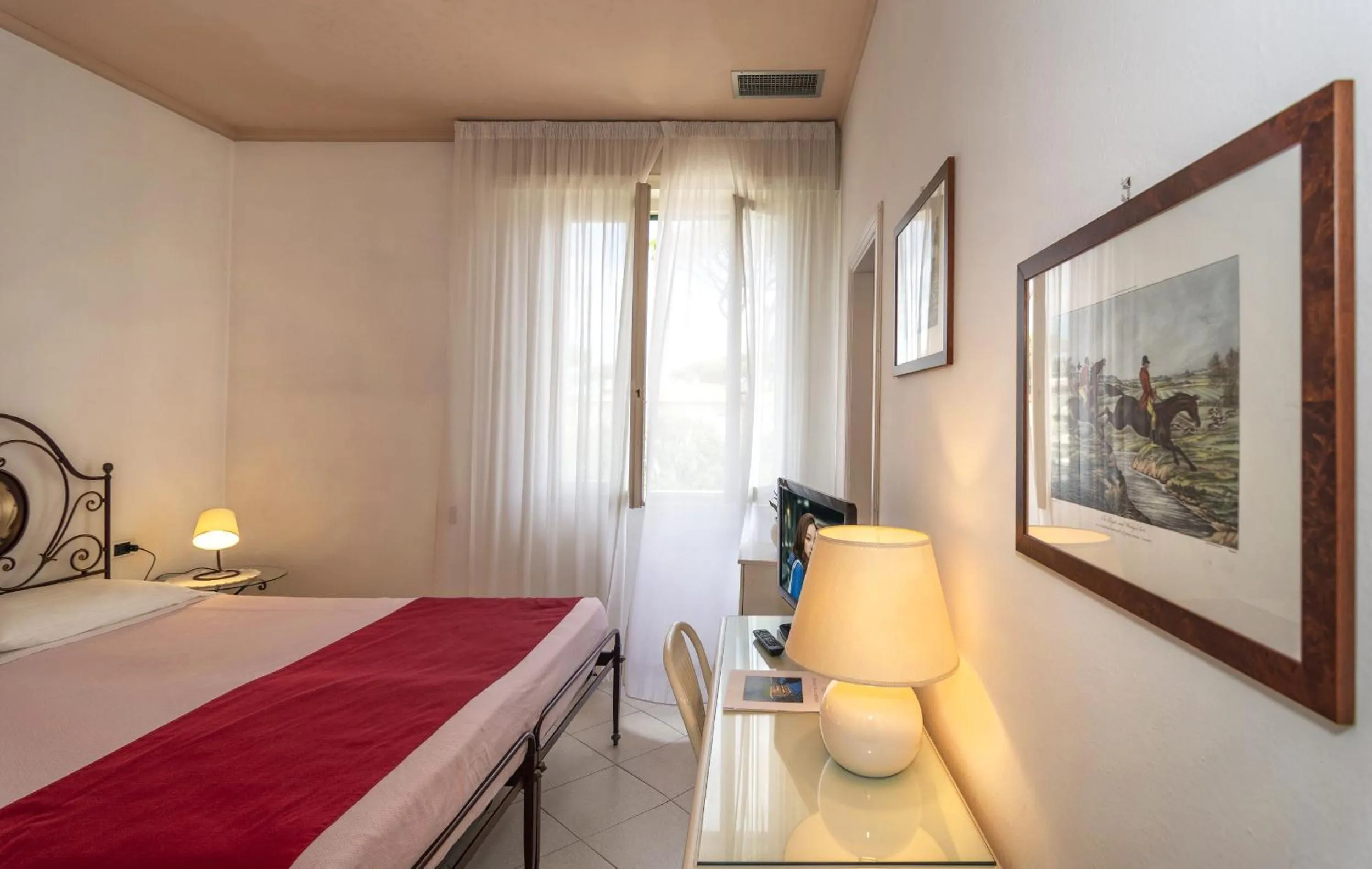 Photo of the whole room, Bed in Hotel Villa Edera