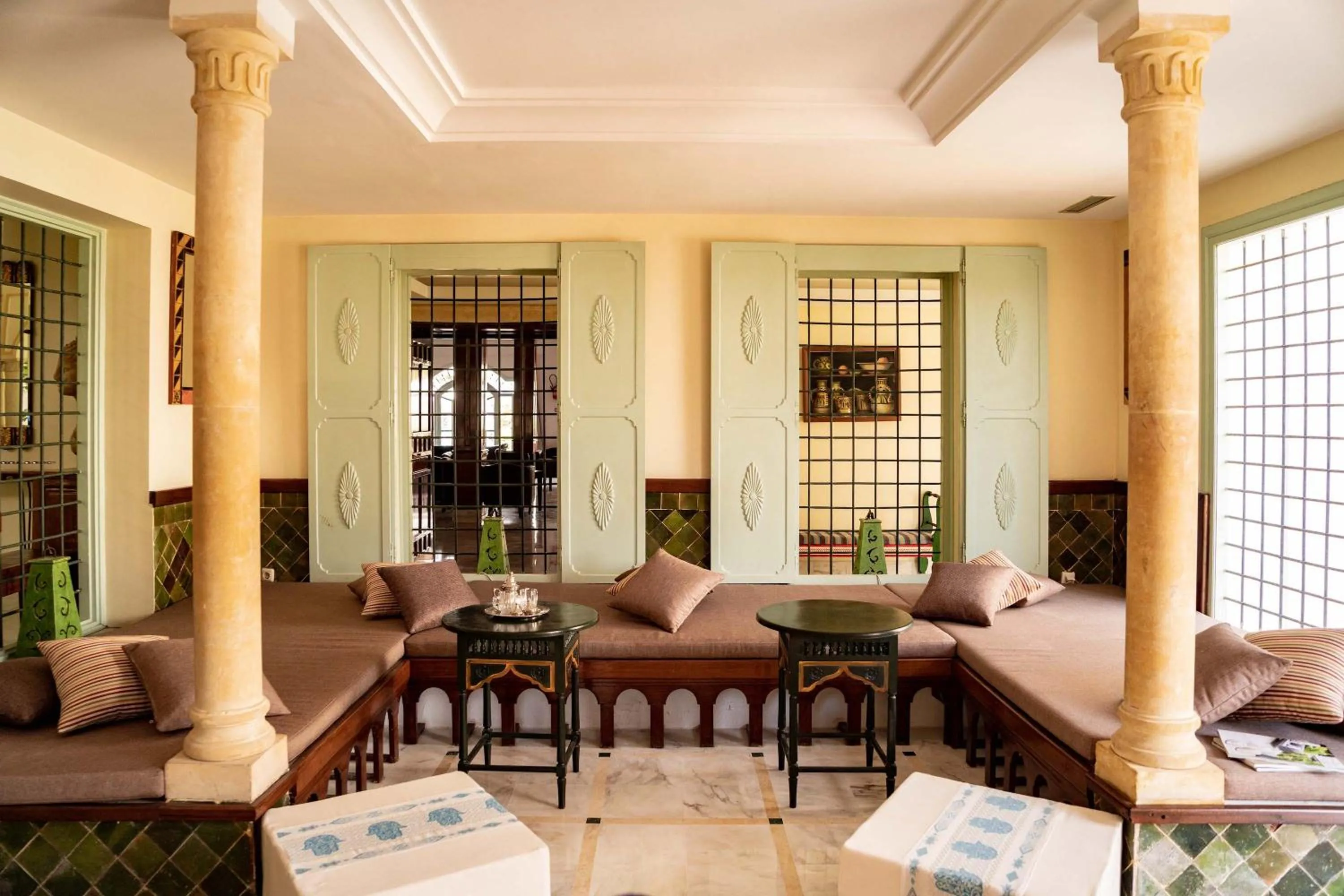 Living room in TMK Flora Park by Turismark - Adults Only