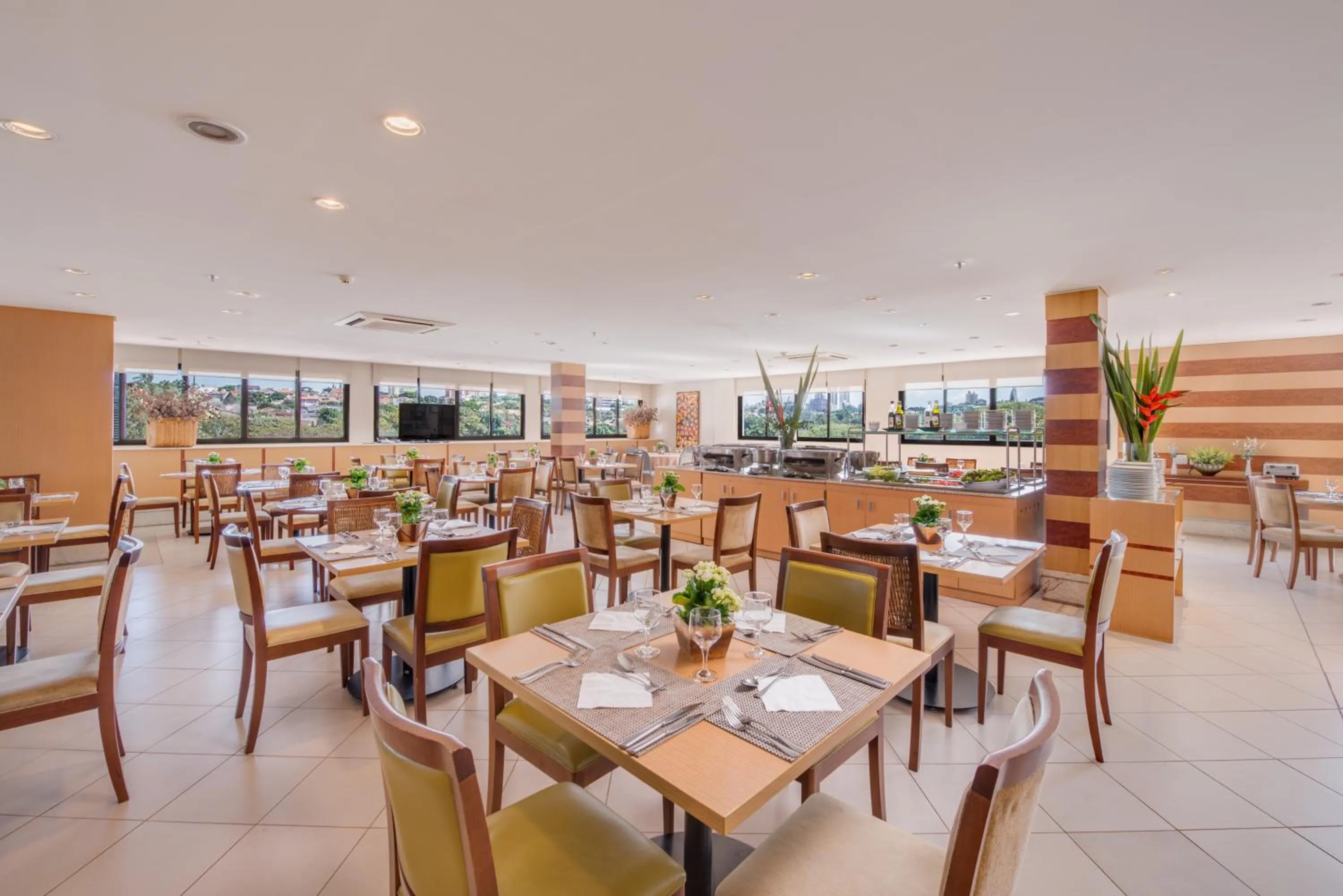 Restaurant/places to eat in Jk Premium Hotel e Eventos