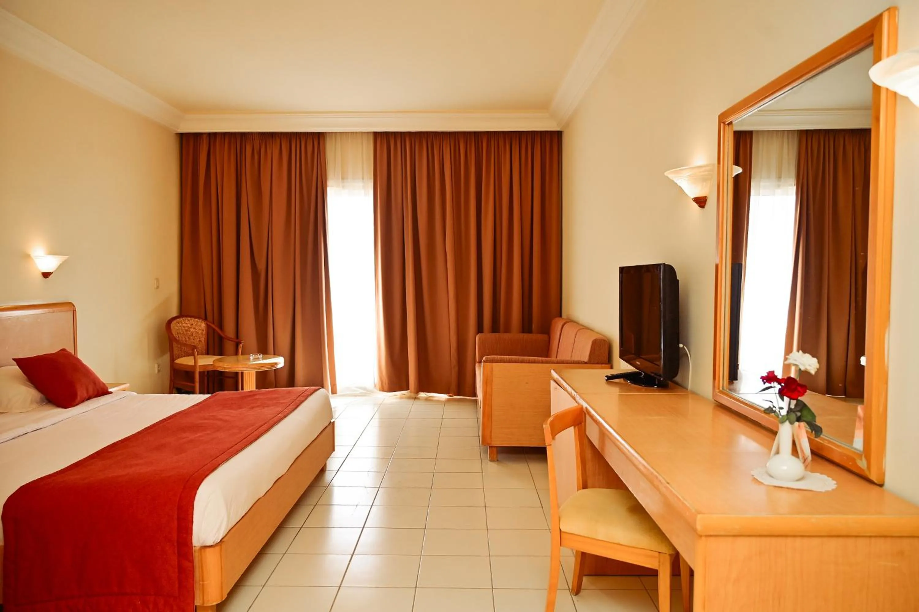 Bed in Hotel Nour Palace Resort & Thalasso Mahdia