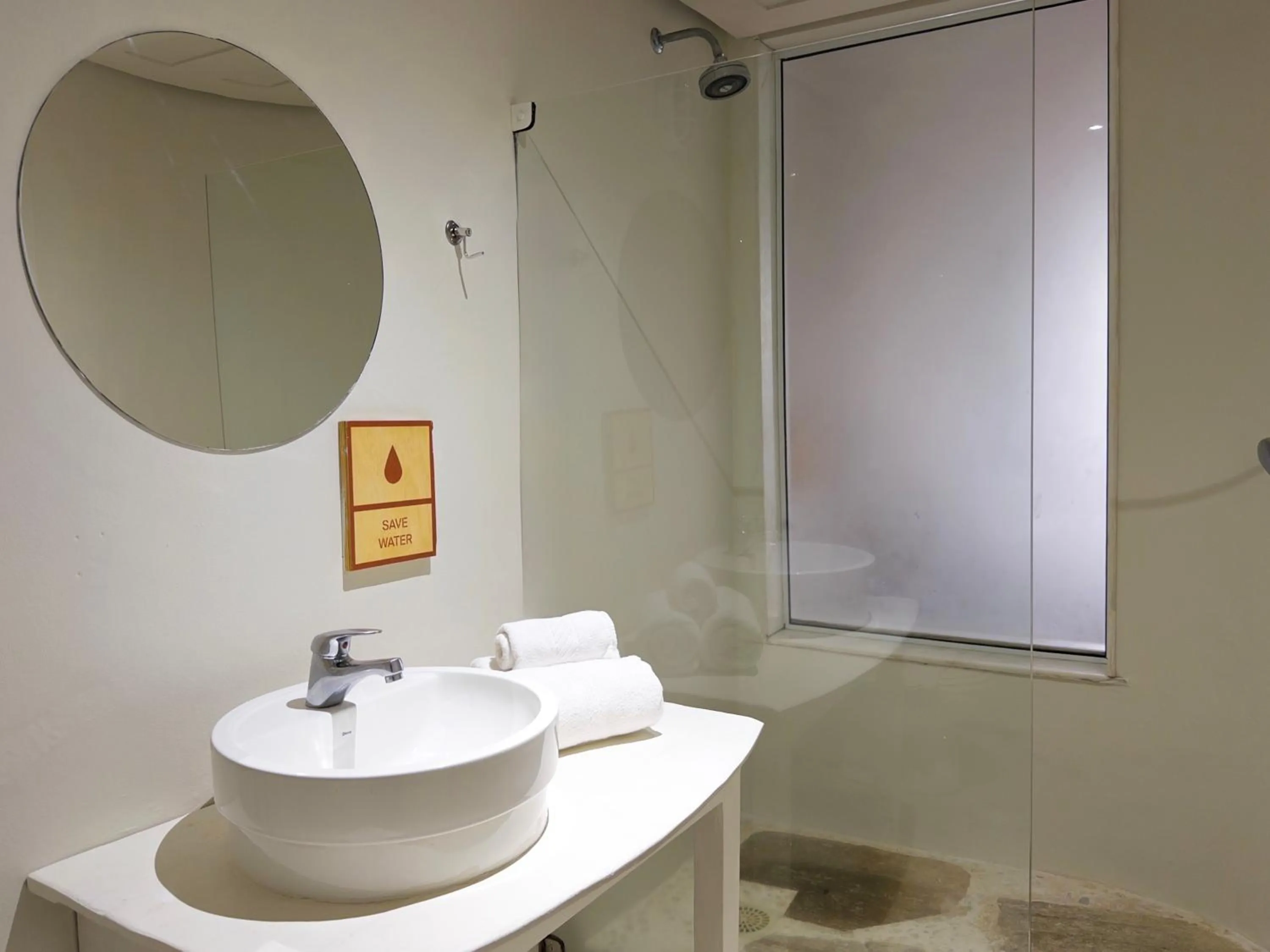 Shower in Own Búzios Beach Hotel