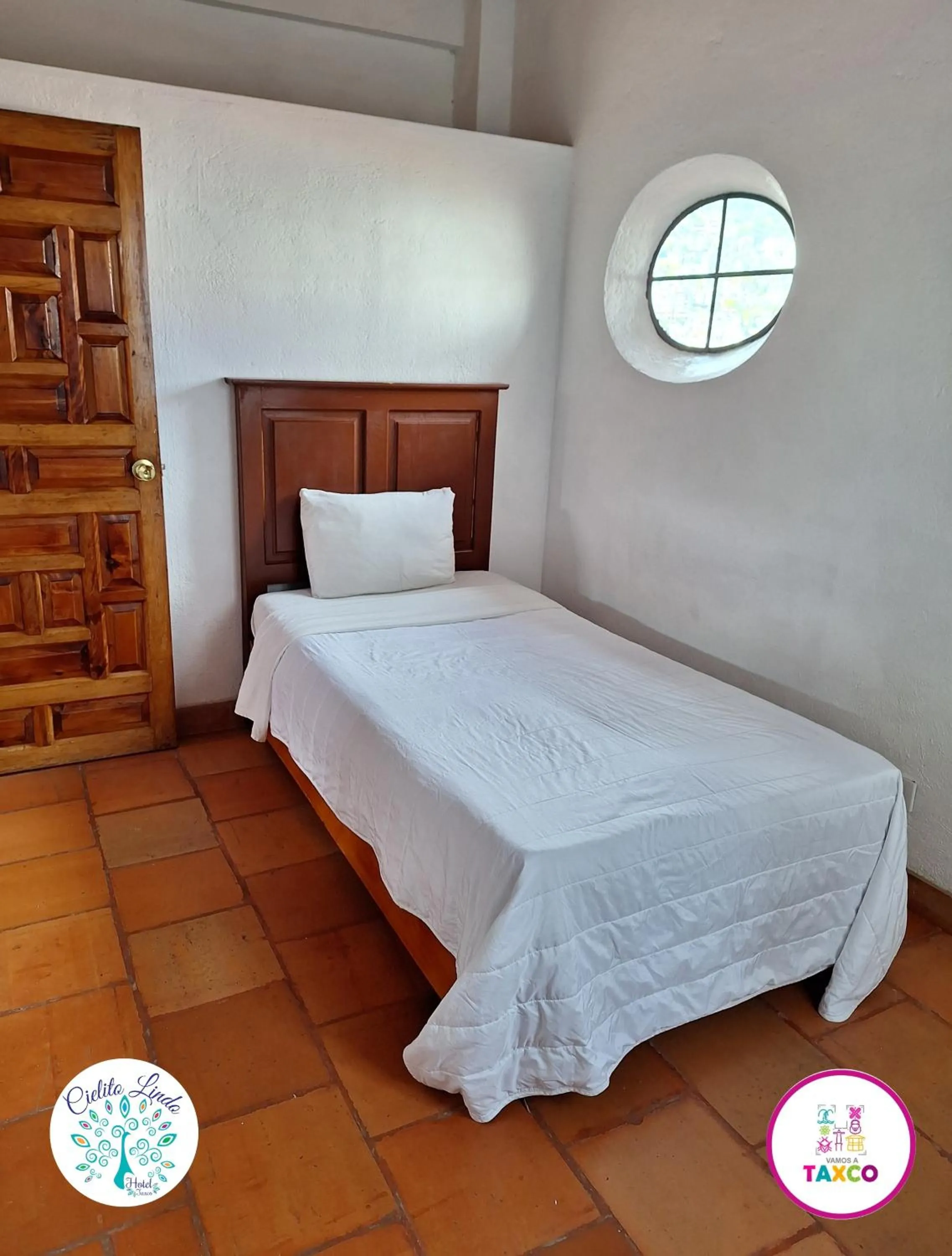 Bed in Hotel Cielito Lindo, Taxco