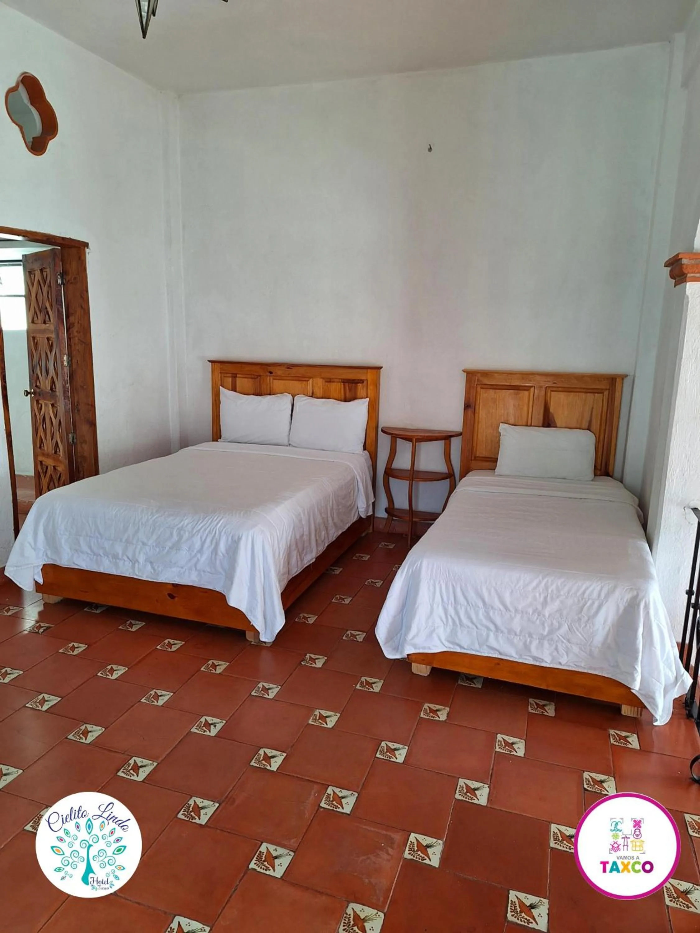 Bed in Hotel Cielito Lindo, Taxco