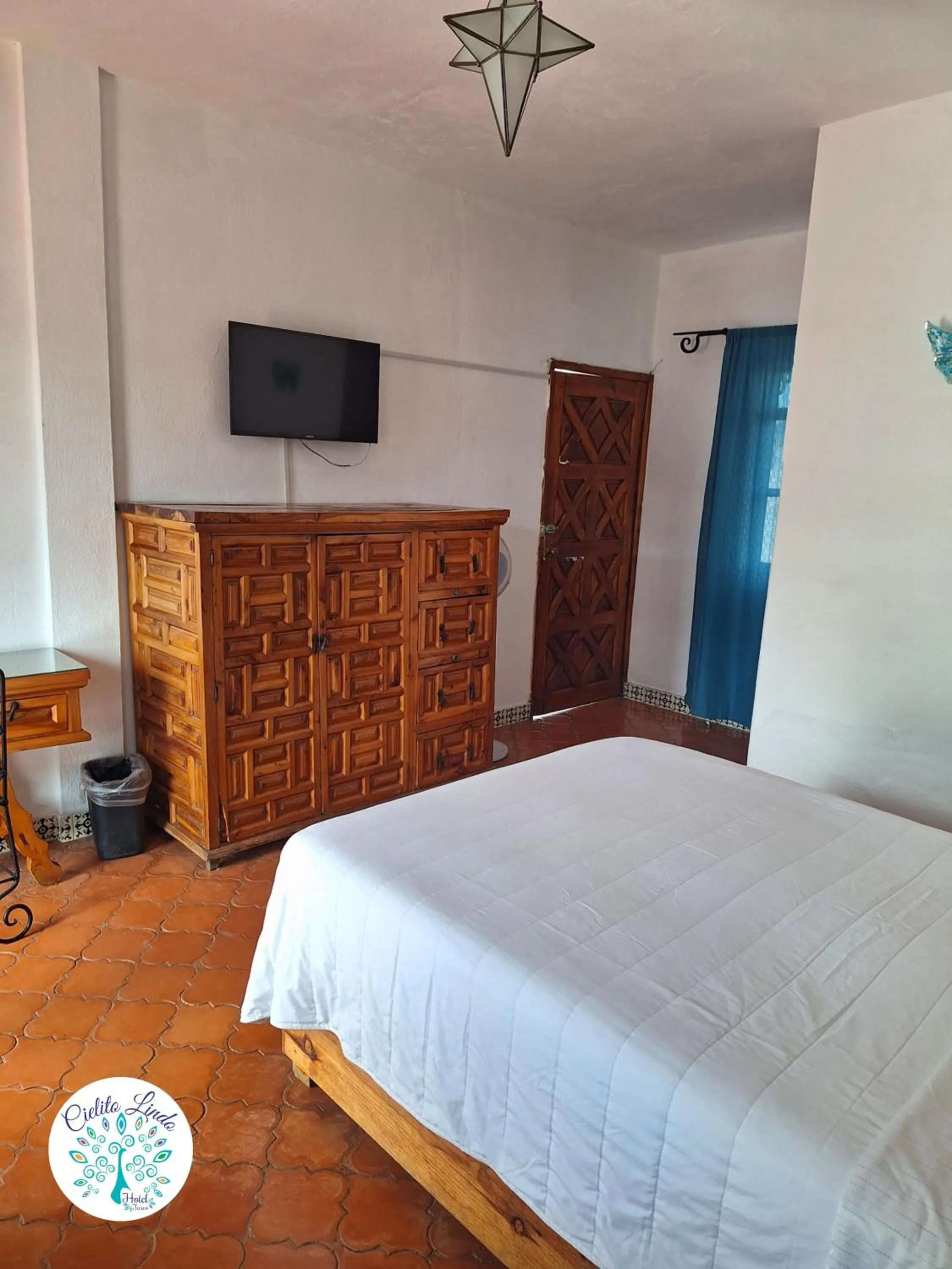 Bed in Hotel Cielito Lindo, Taxco