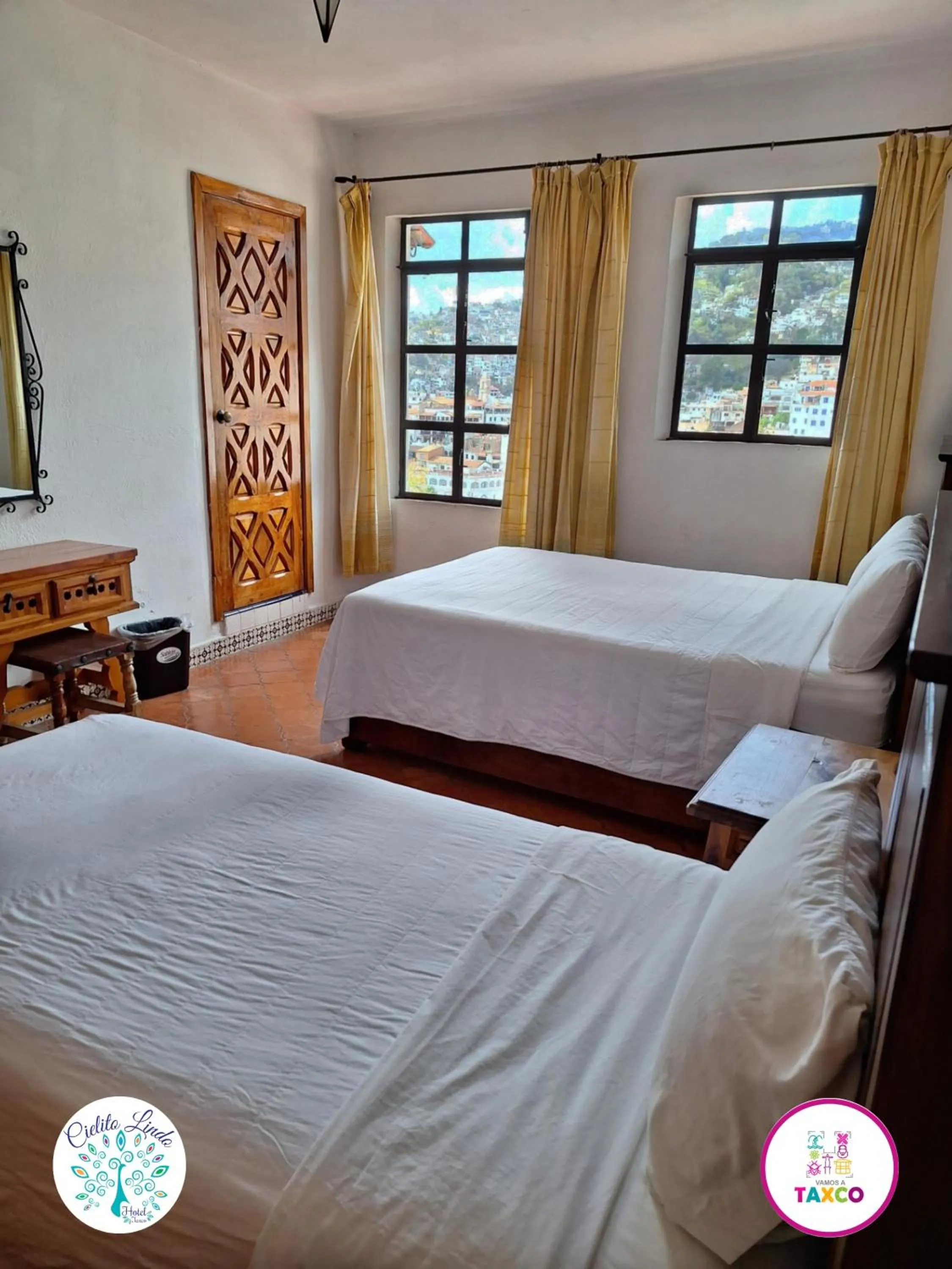 Bed in Hotel Cielito Lindo, Taxco