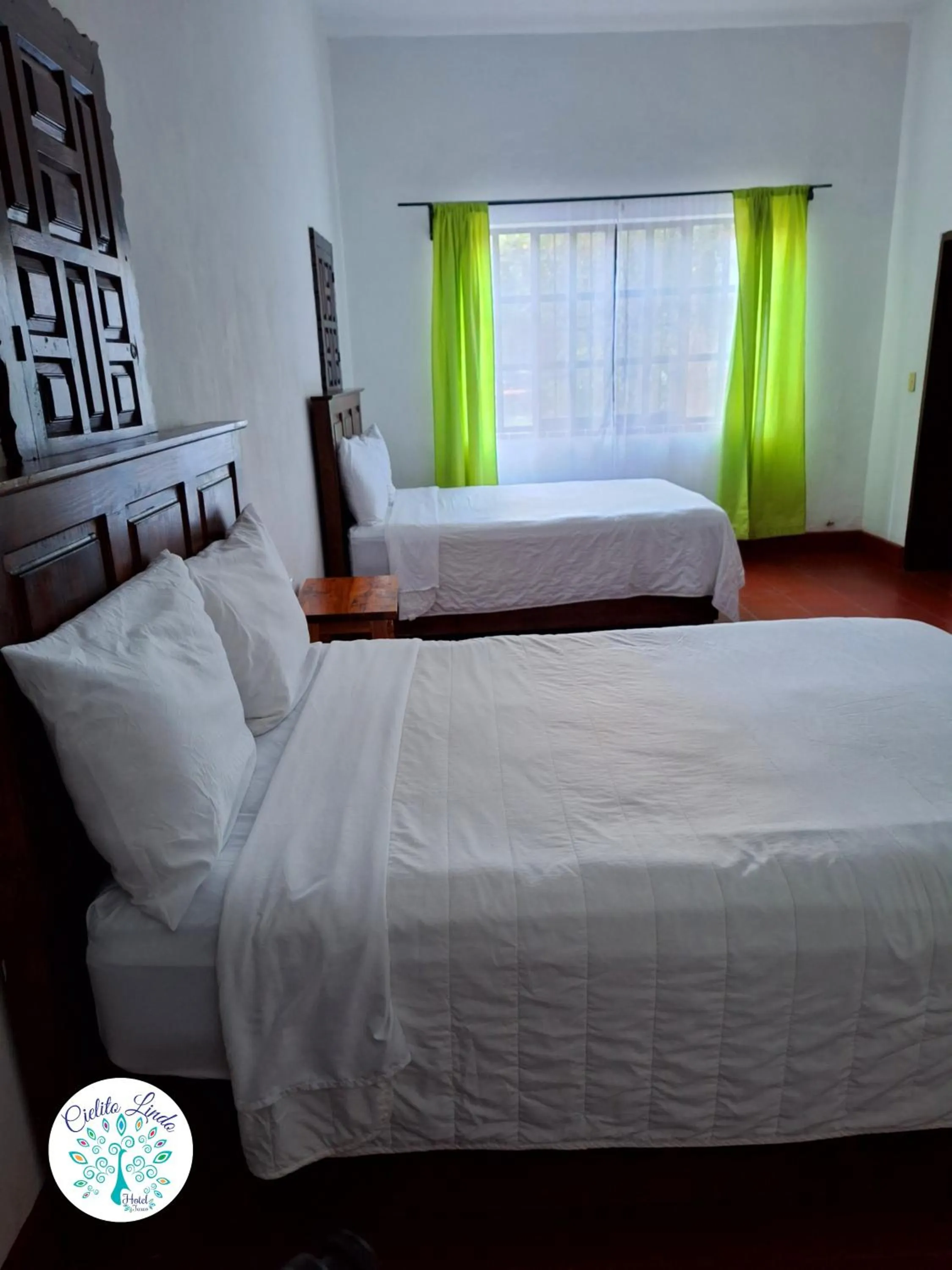 Bed in Hotel Cielito Lindo, Taxco