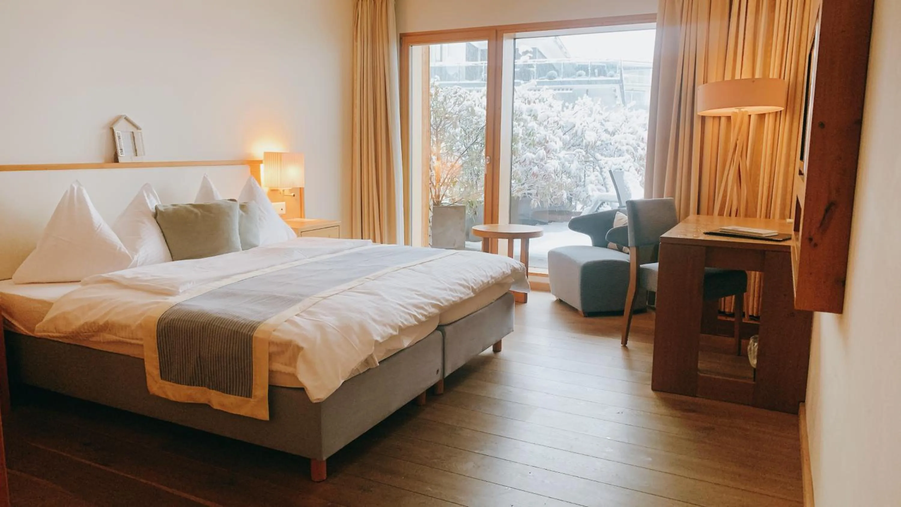 Bed in Hotel Friedheim Weggis