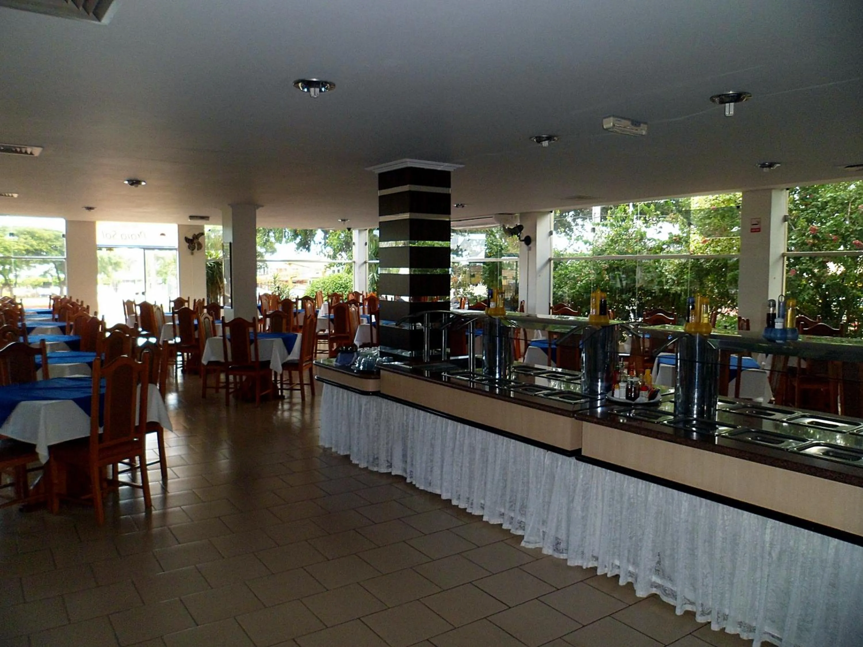 Restaurant/places to eat in Praia Sol Hotel