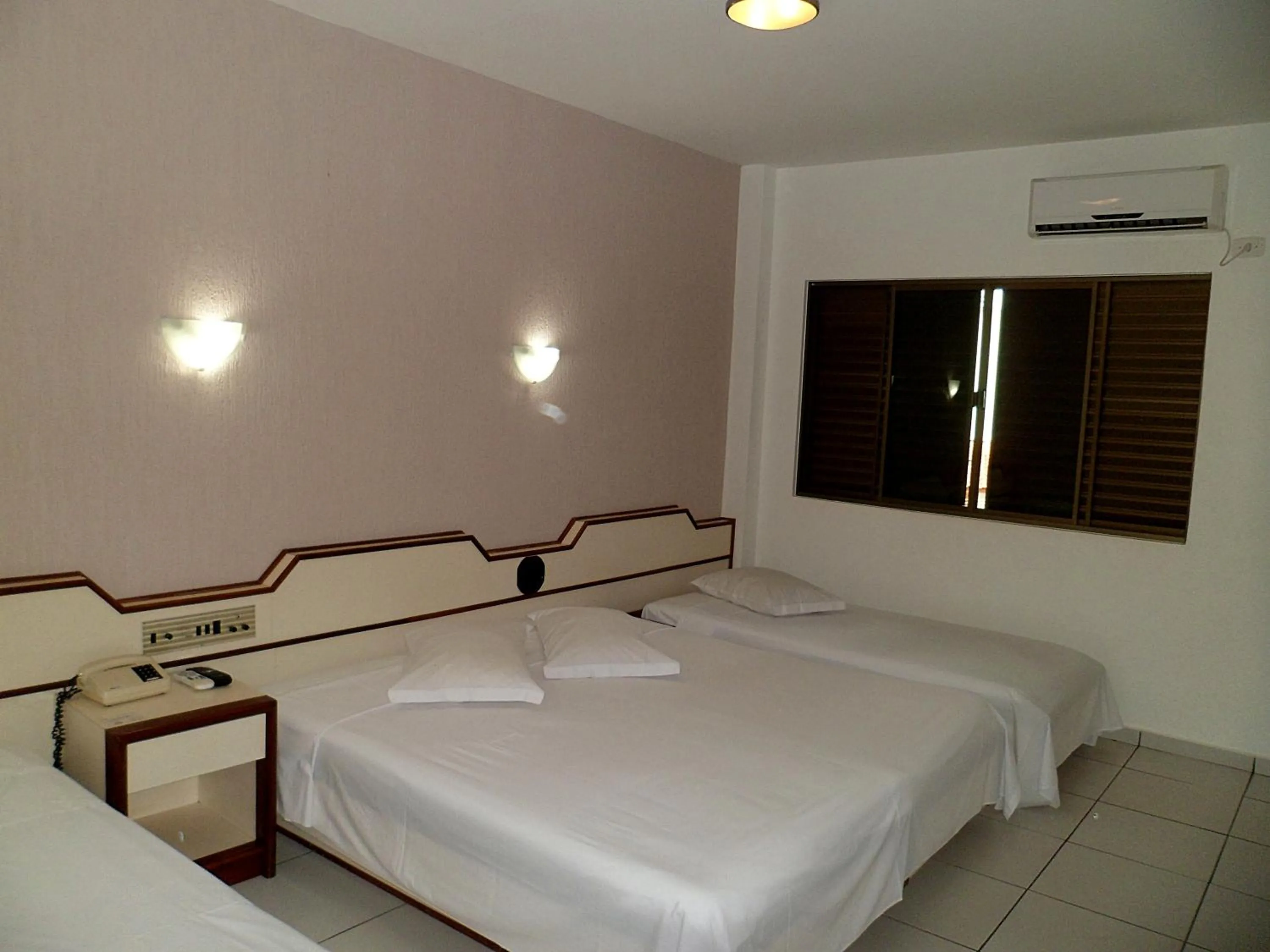 Bedroom, Bed in Praia Sol Hotel