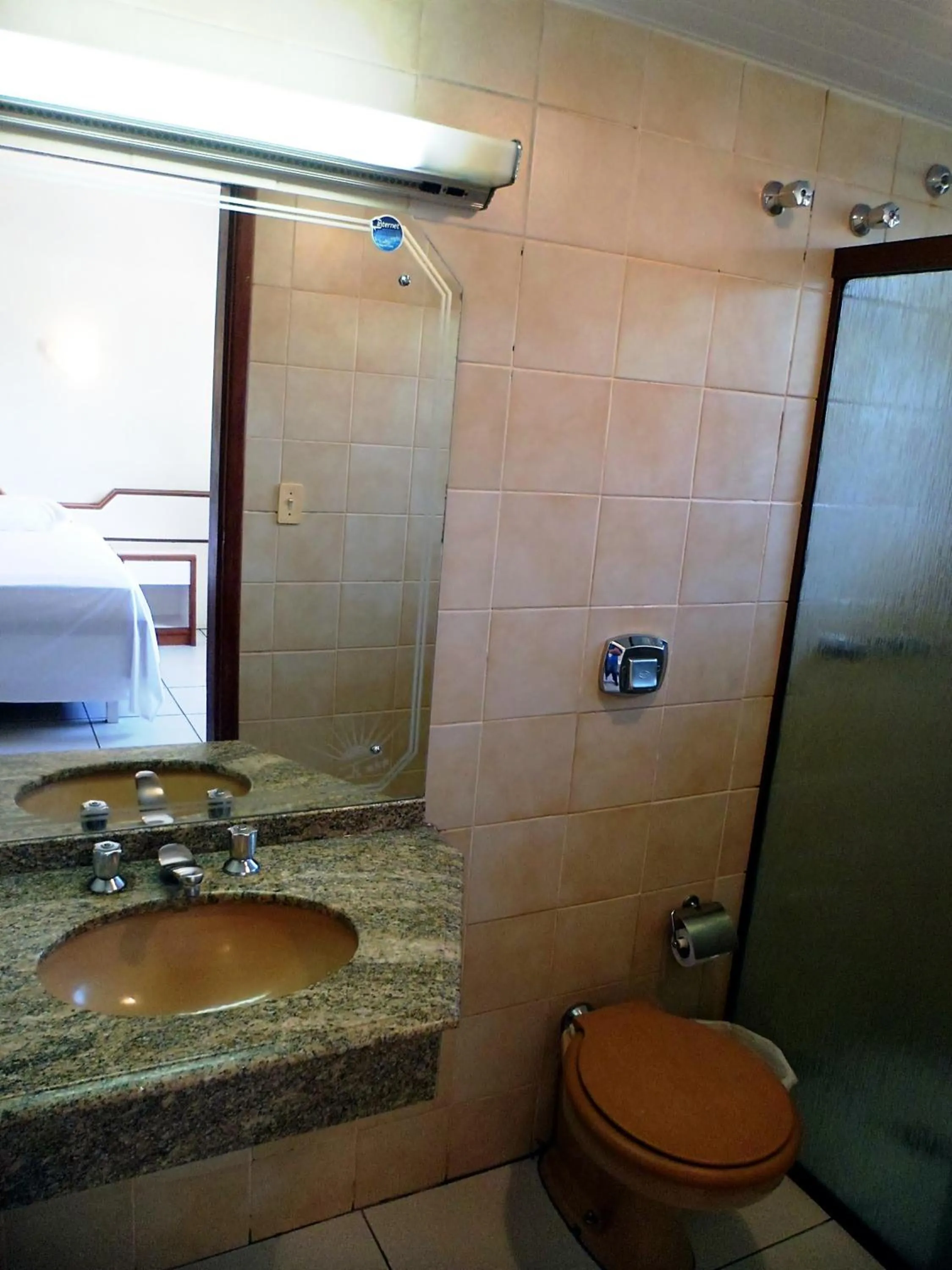 Bathroom in Praia Sol Hotel