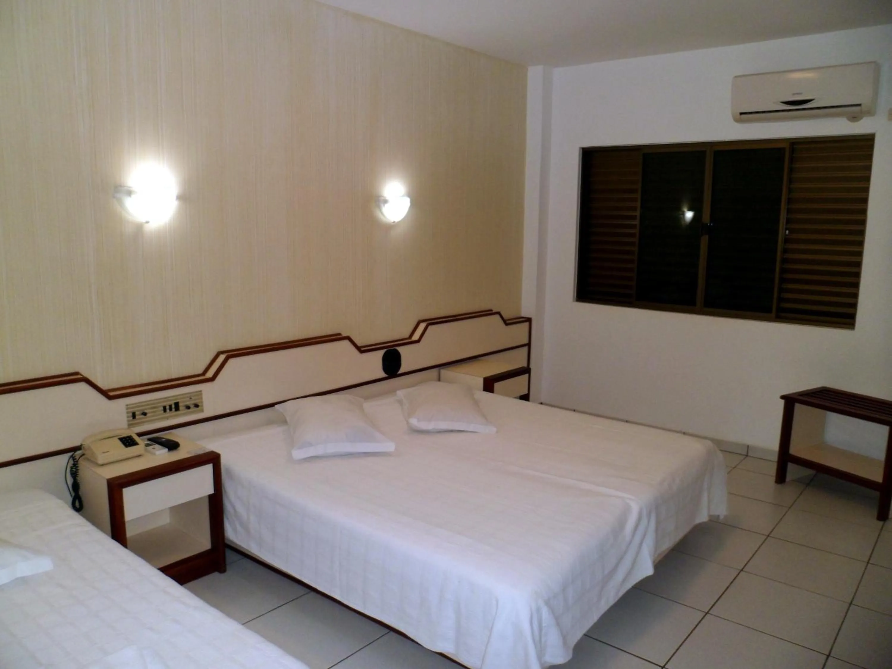 Bedroom, Bed in Praia Sol Hotel