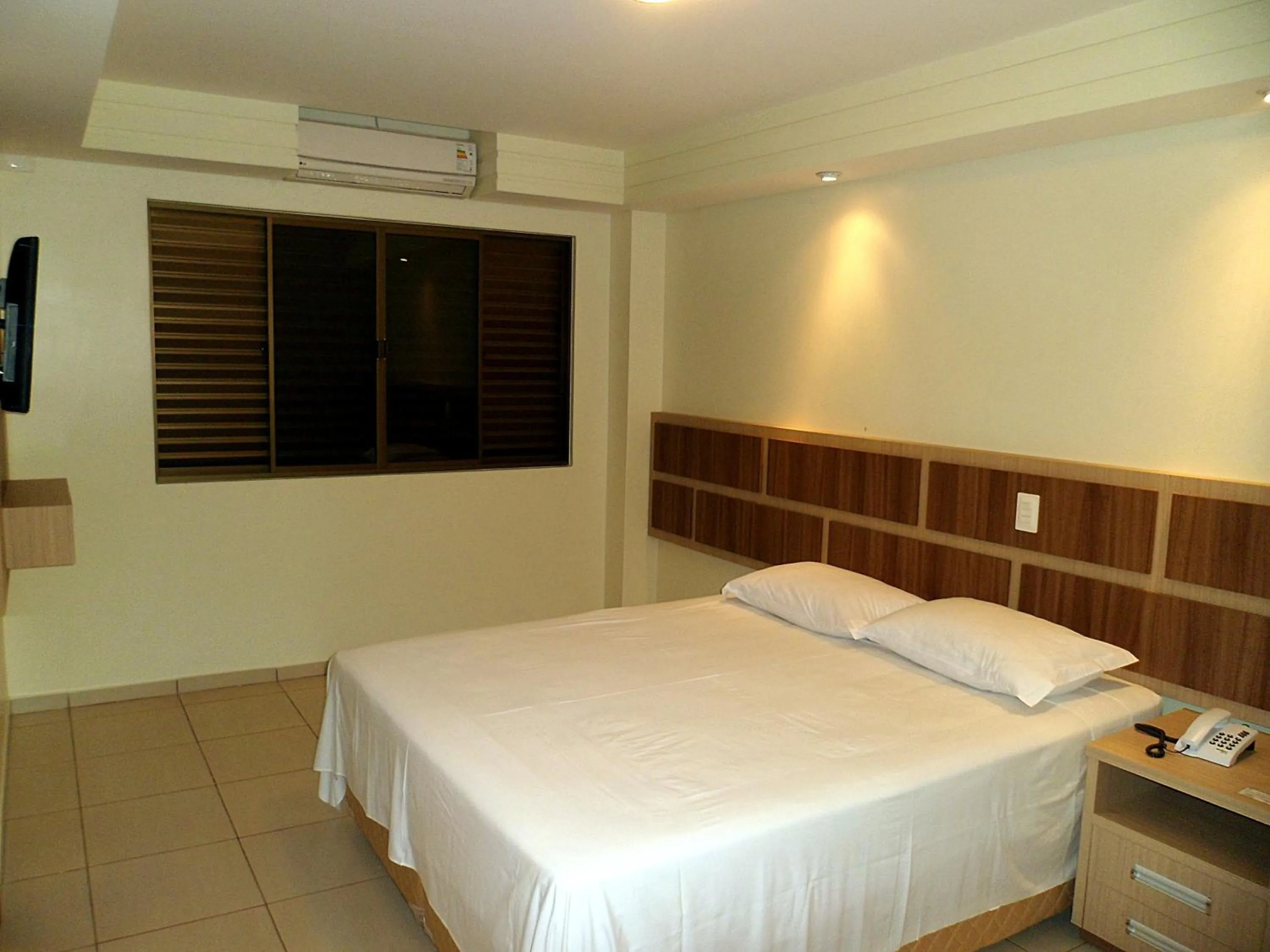 Bedroom, Bed in Praia Sol Hotel