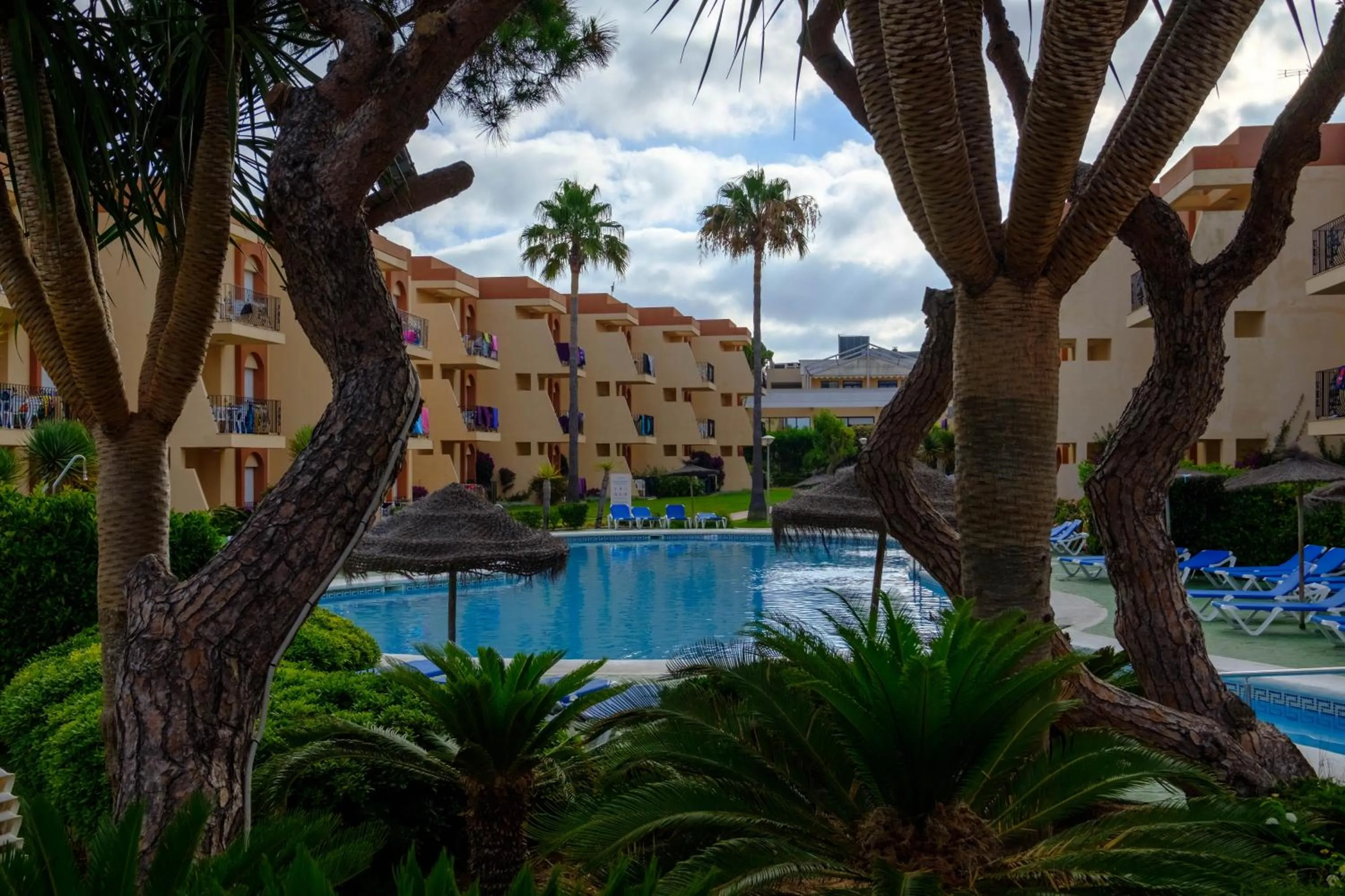 Swimming pool in Aparthotel las Dunas