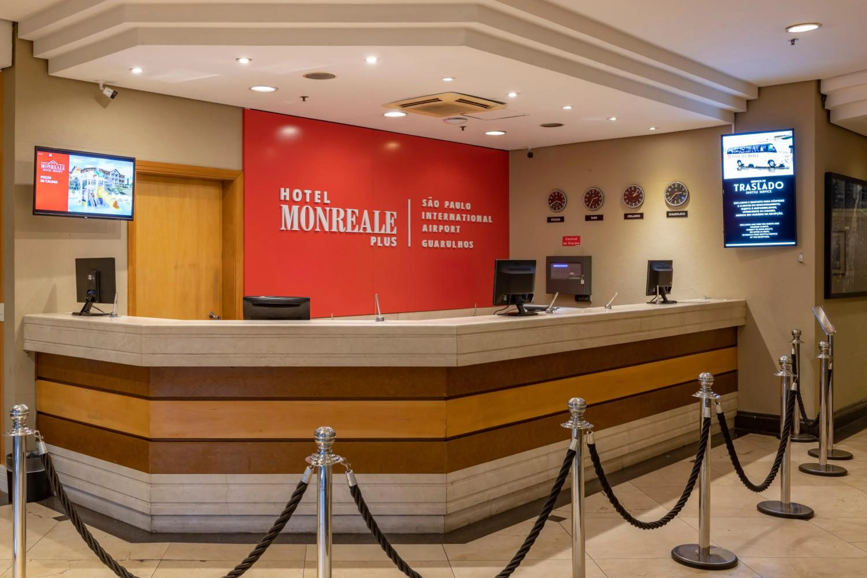 Lobby or reception in Monreale Plus Guarulhos International Airport