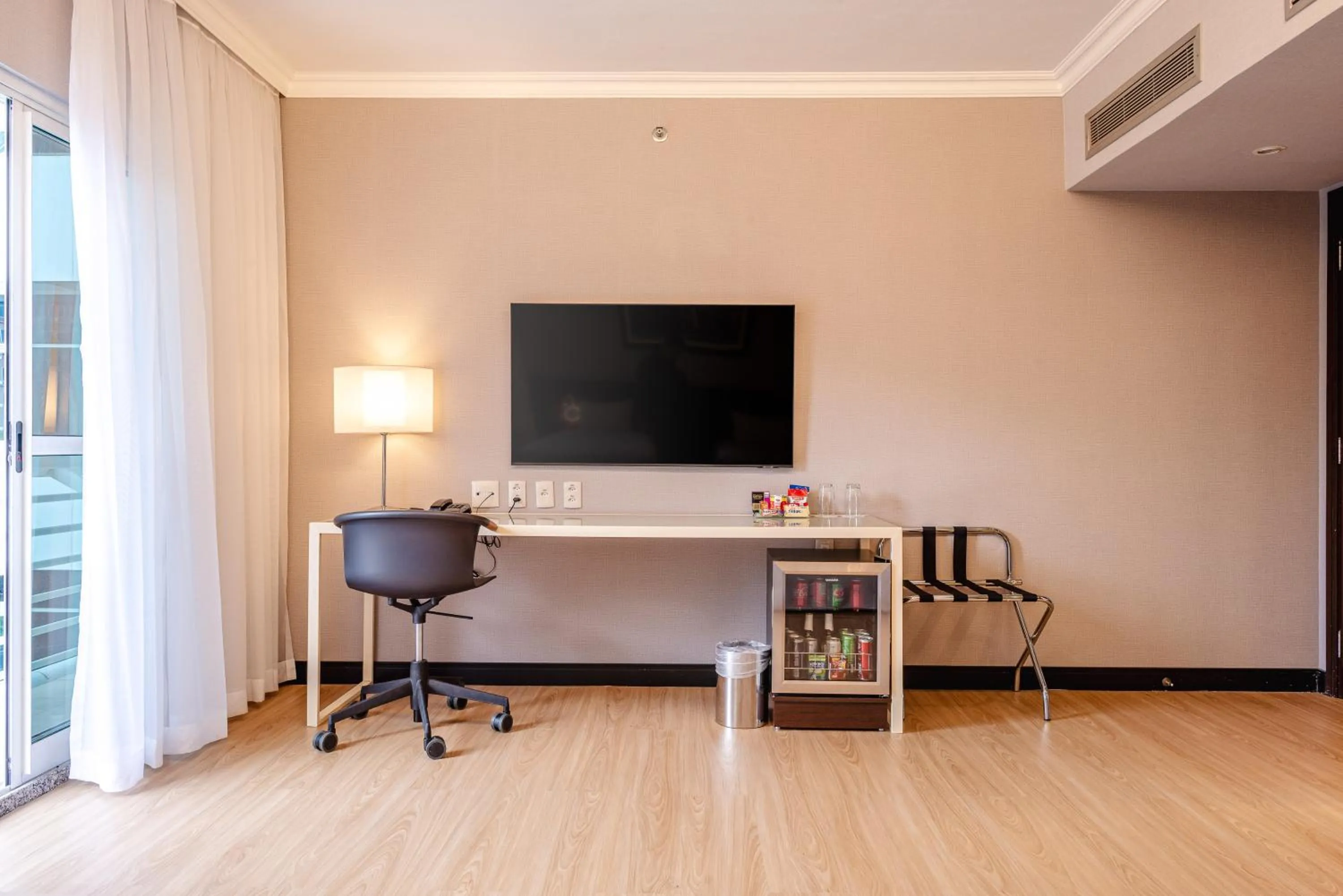 TV and multimedia in Blue Tree Premium Verbo Divino - Nações Unidas