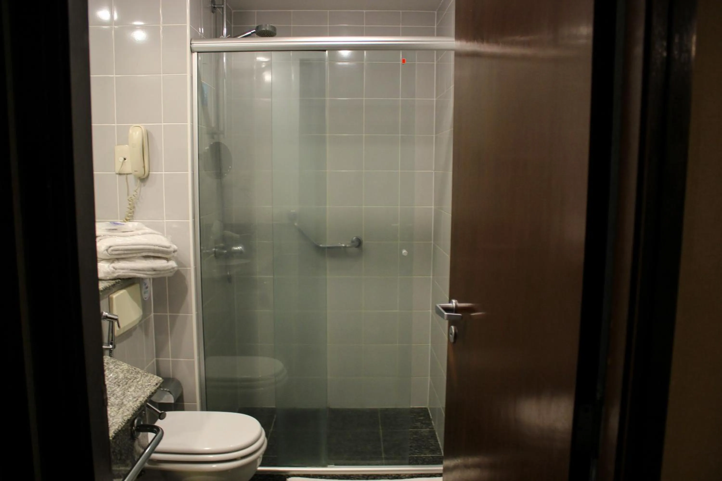 Shower in Blue Tree Premium Verbo Divino - Nações Unidas