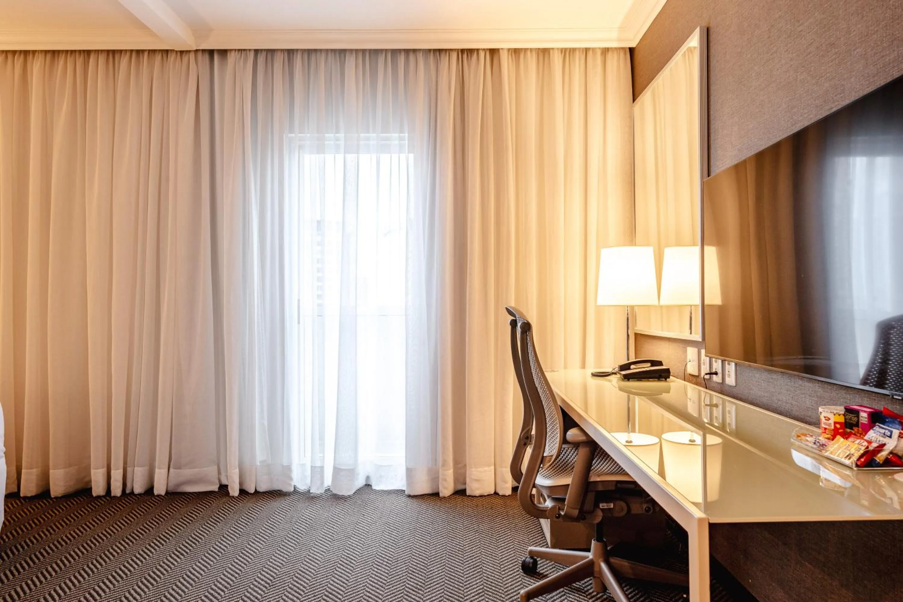 TV and multimedia in Blue Tree Premium Verbo Divino - Nações Unidas