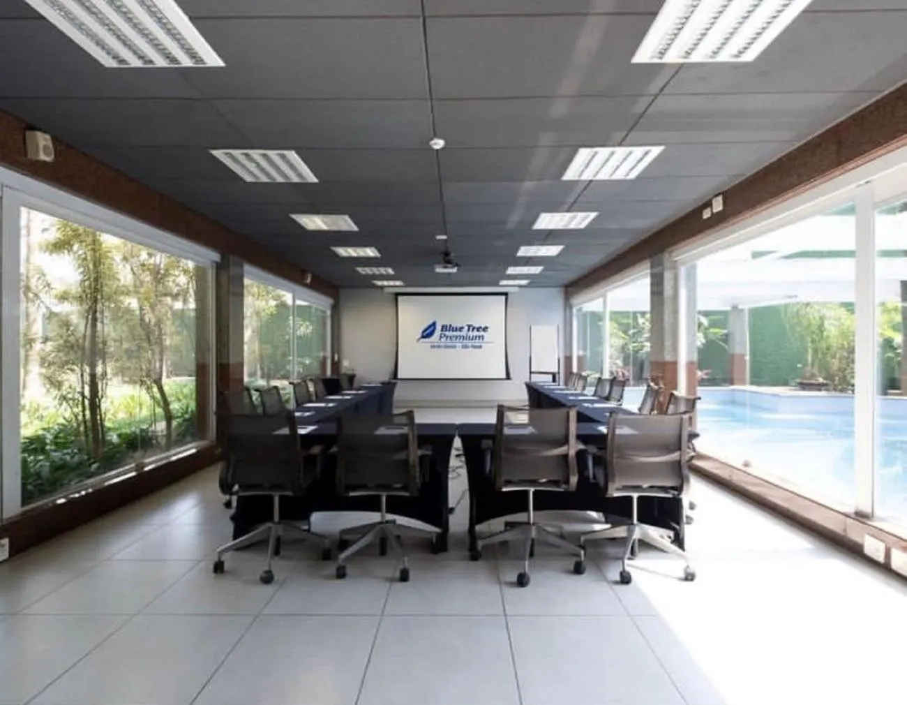 Meeting/conference room in Blue Tree Premium Verbo Divino - Nações Unidas