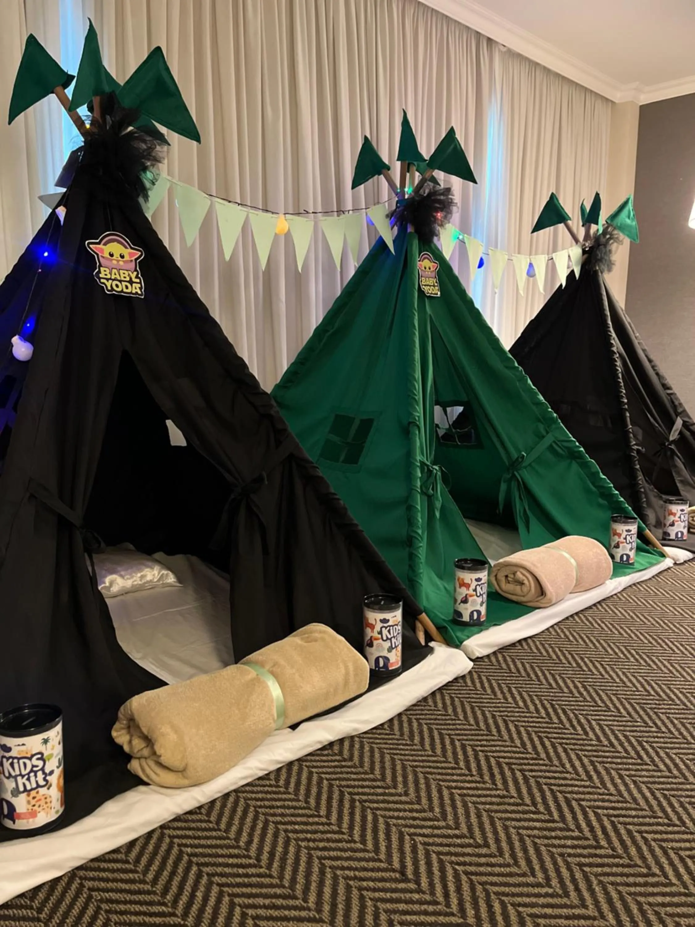 Decorative detail in Blue Tree Premium Verbo Divino - Nações Unidas