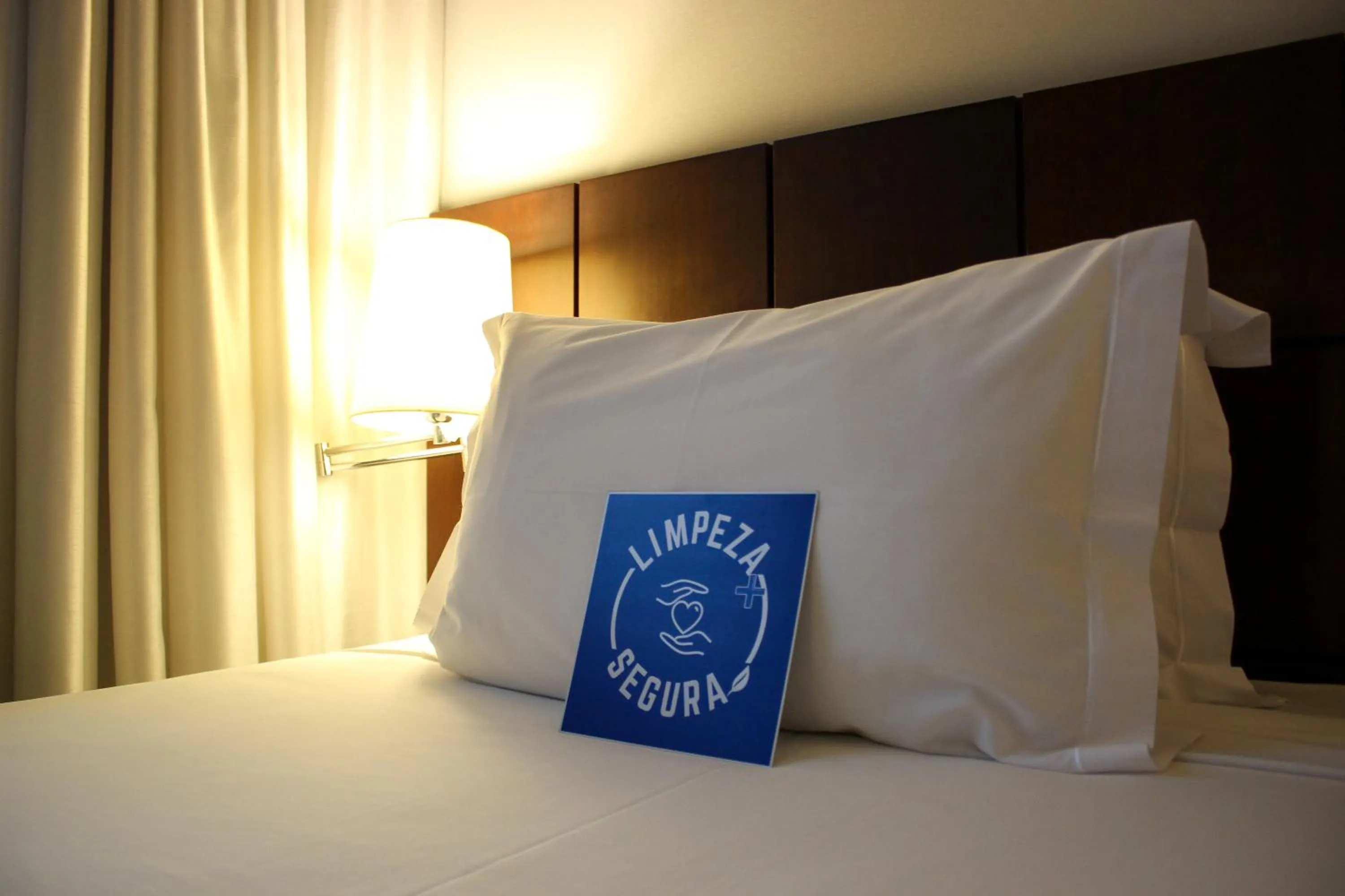 Bed in Blue Tree Premium Verbo Divino - Nações Unidas