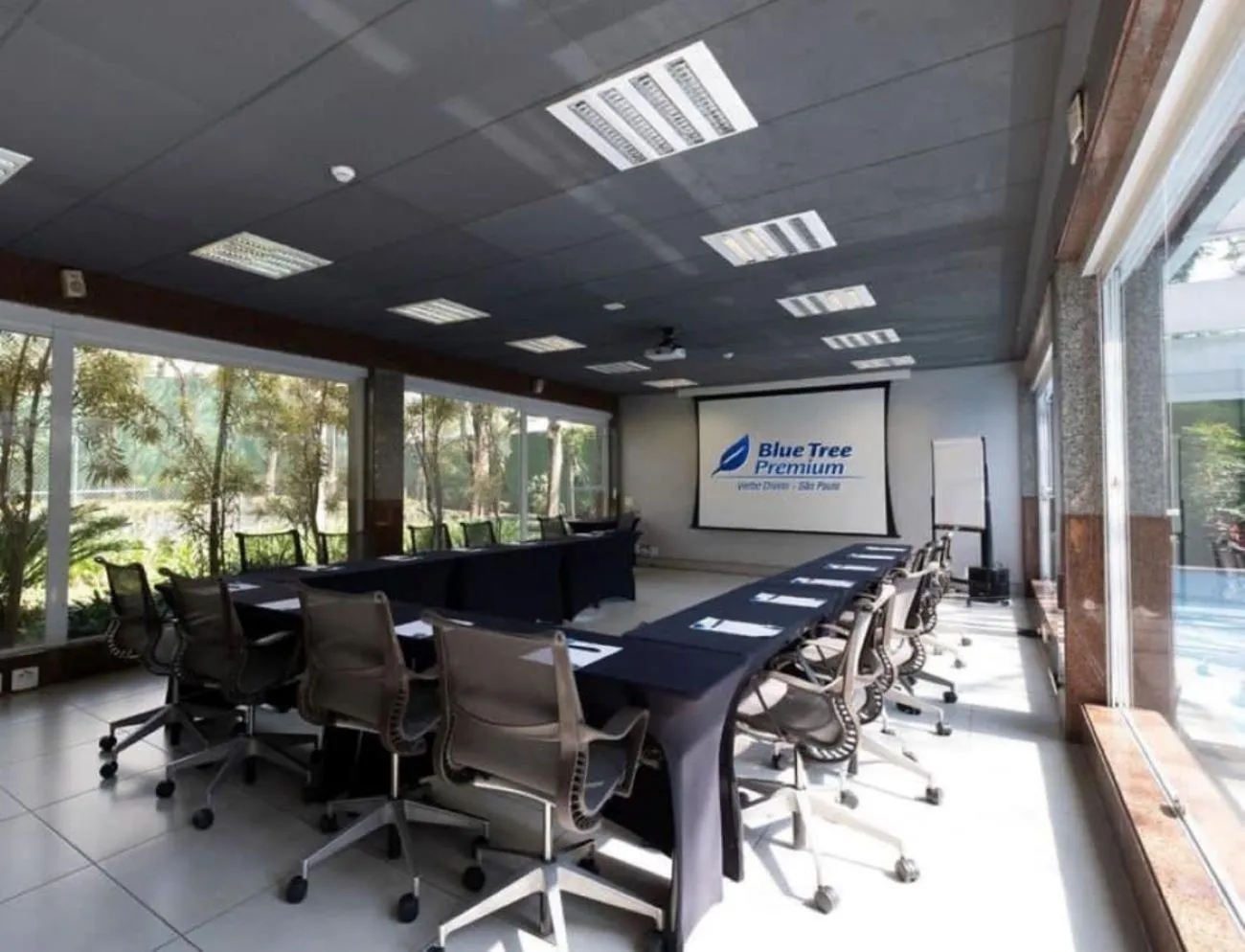 Meeting/conference room in Blue Tree Premium Verbo Divino - Nações Unidas