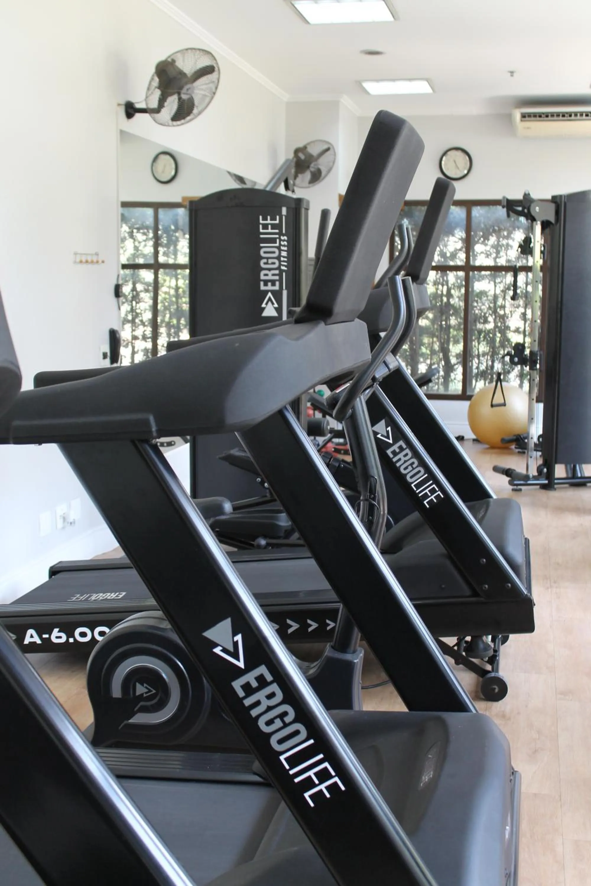 Fitness centre/facilities in Quality Suites Vila Olimpia