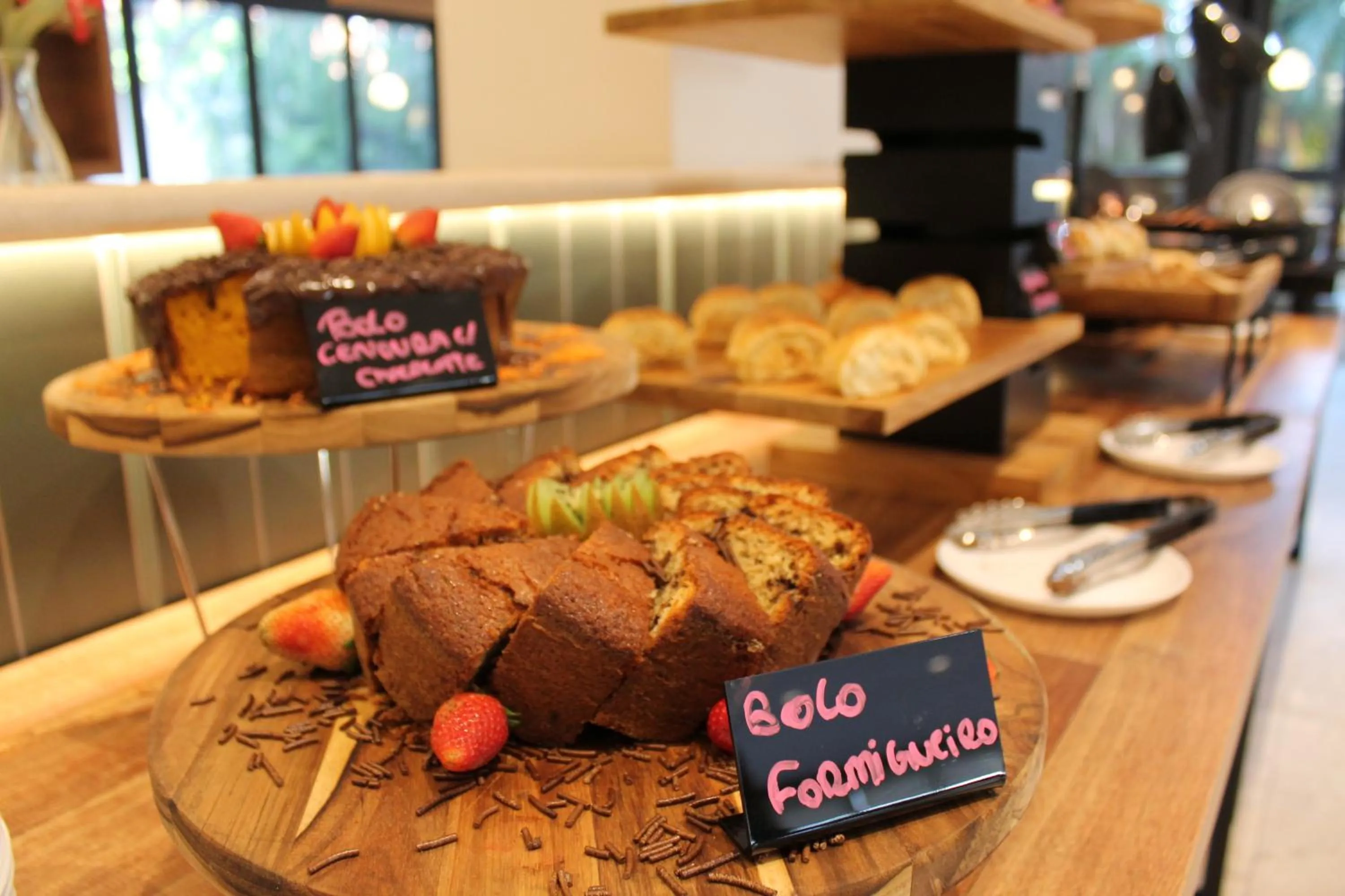 Breakfast in Quality Suites Vila Olimpia