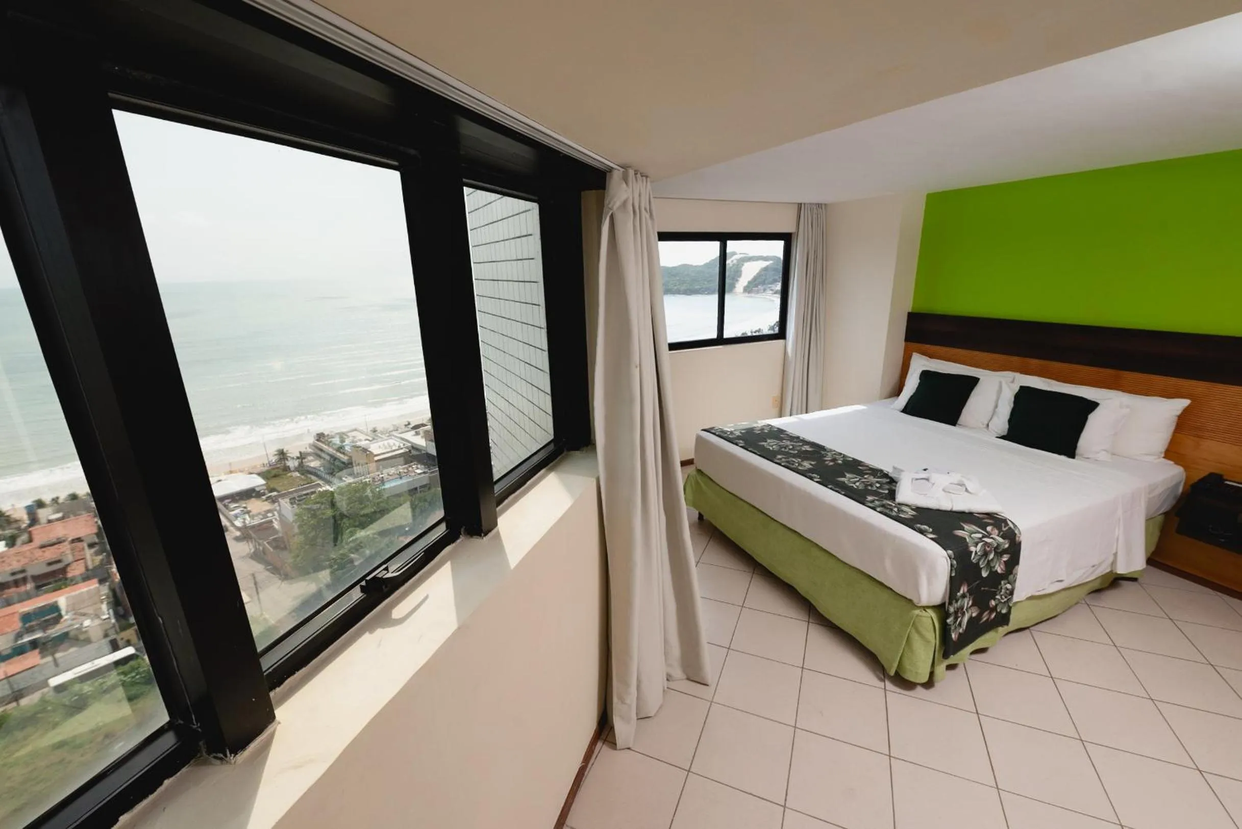 View (from property/room), Bed in Quality Suites Natal