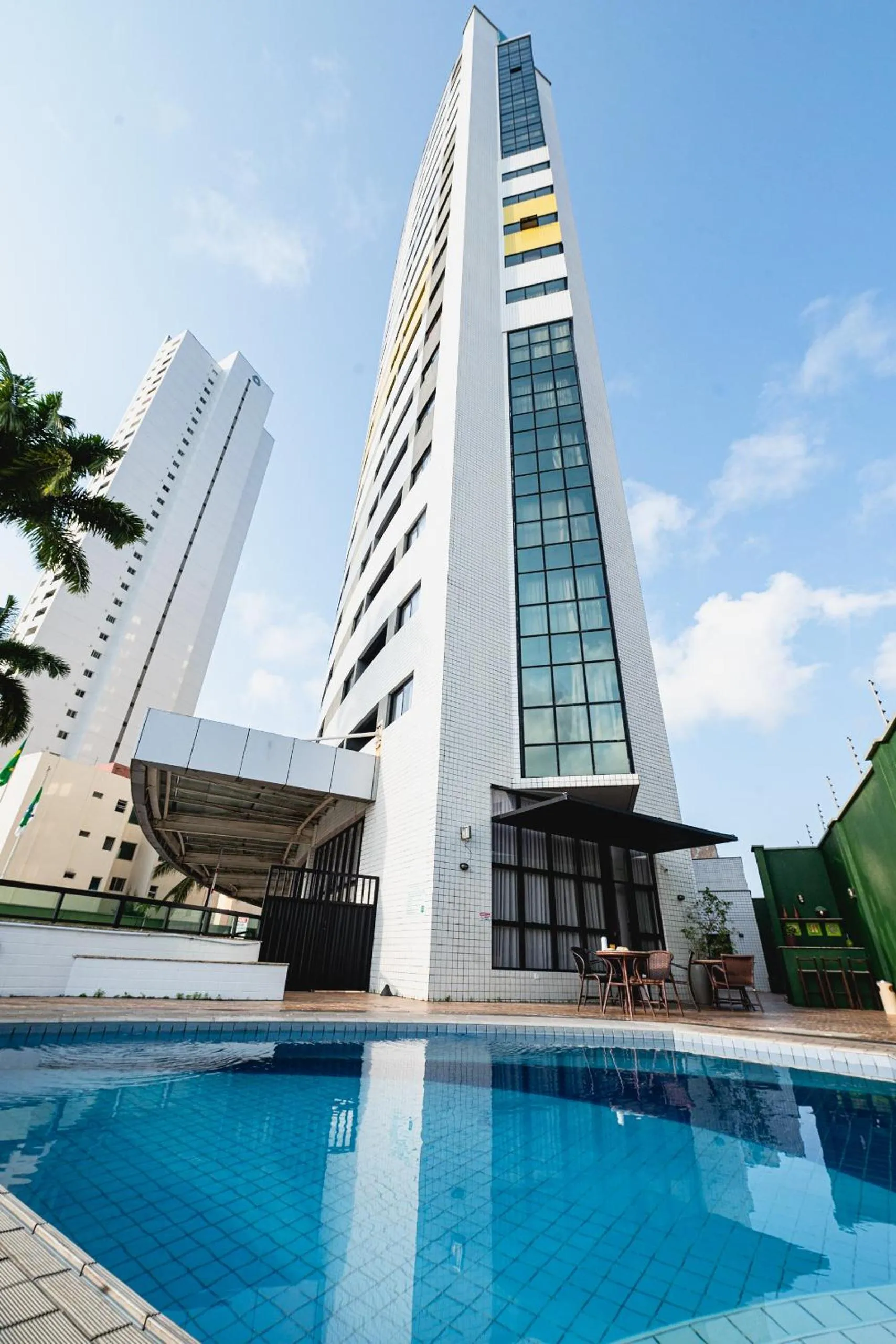 Facade/entrance in Quality Suites Natal