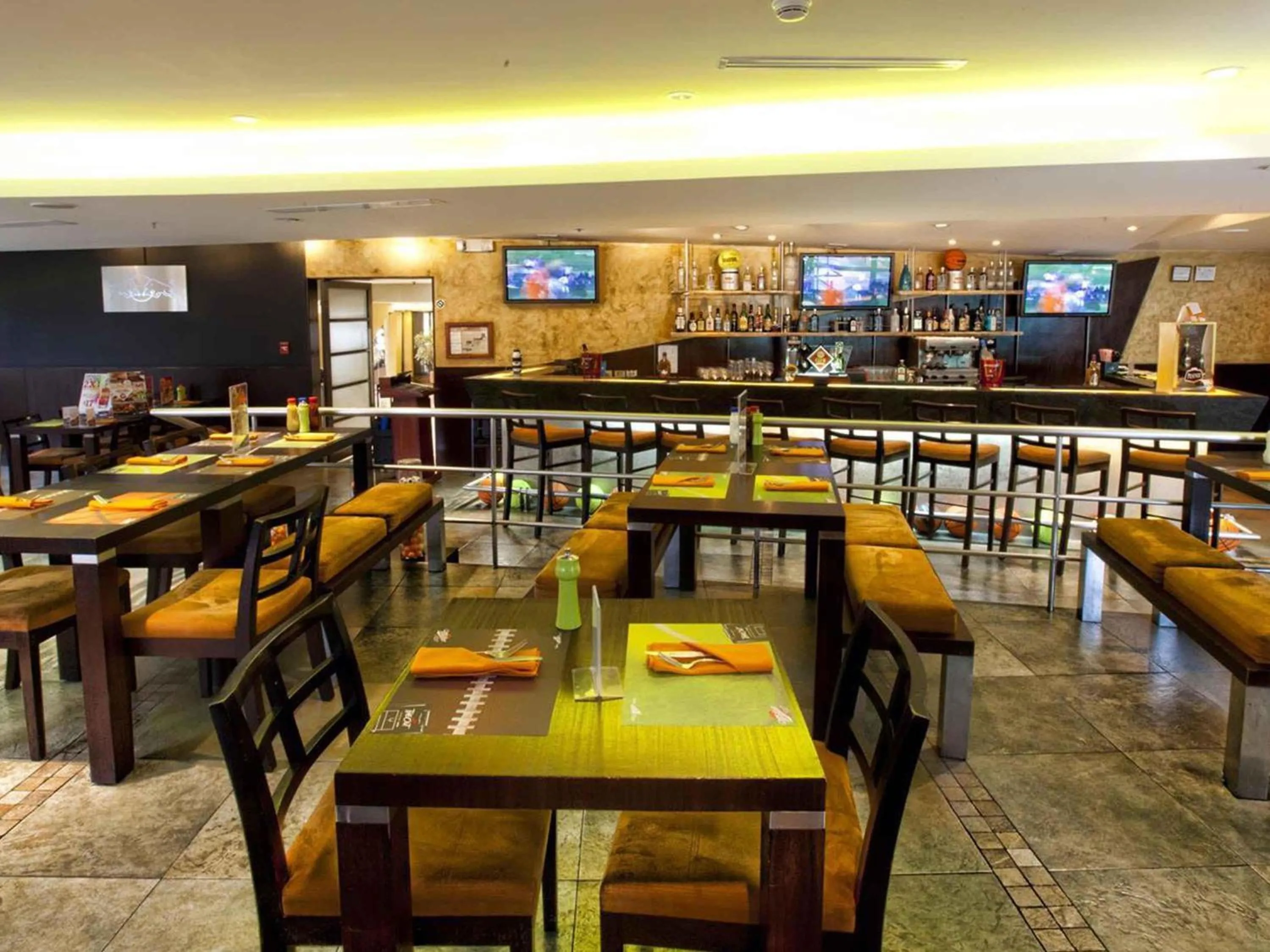 Restaurant/places to eat in Swissotel Quito