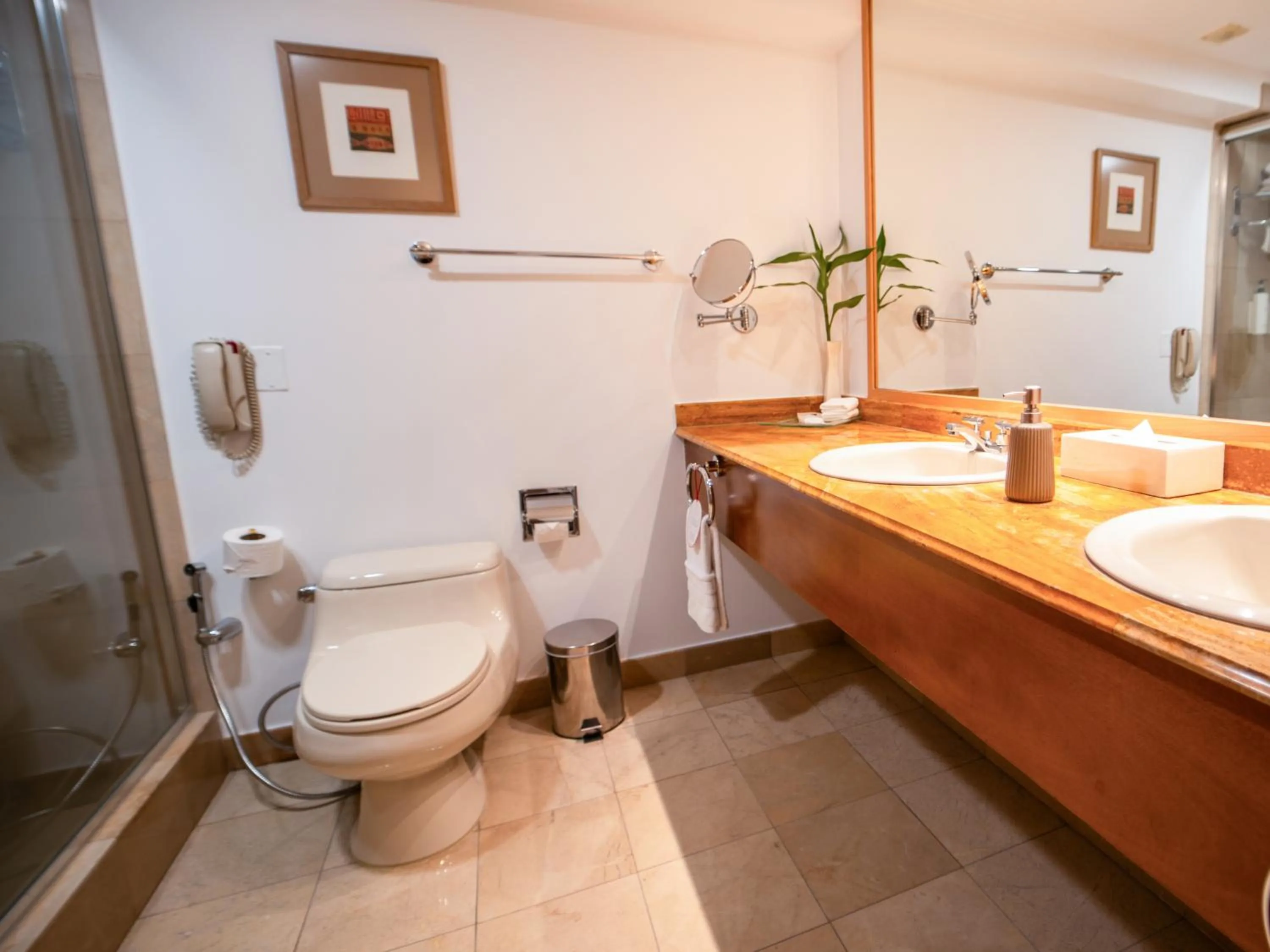 Bathroom in Swissotel Quito