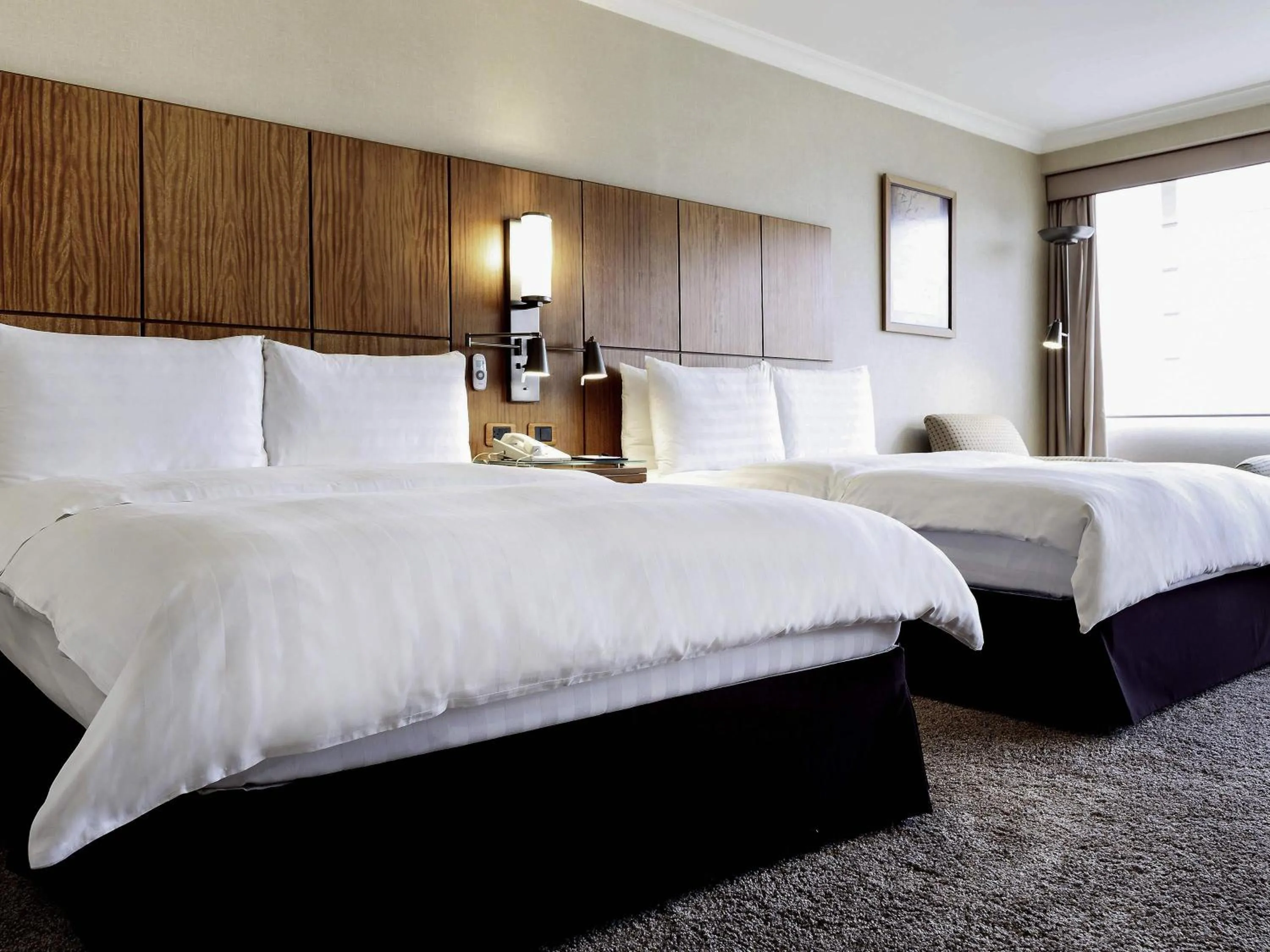 Bedroom, Bed in Swissotel Quito