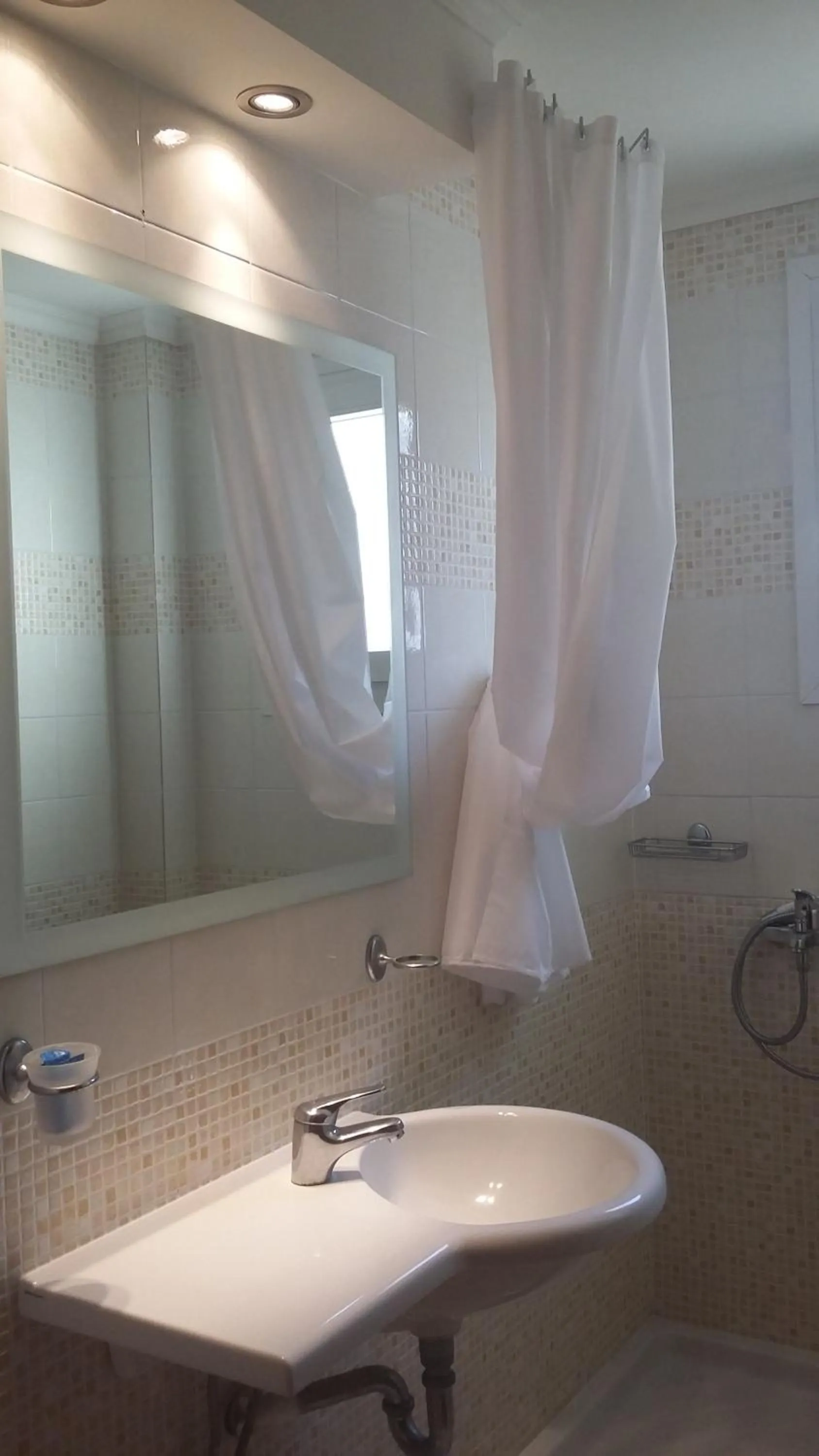 Bathroom in Virginia Hotel